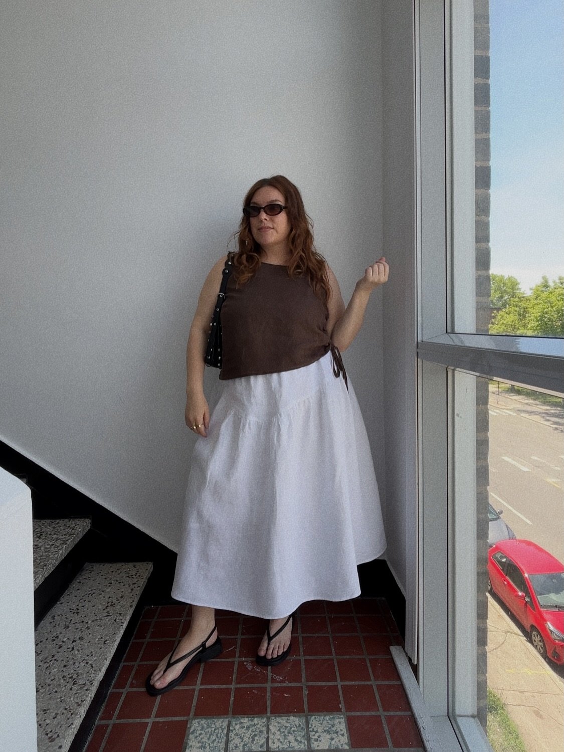 New summer uniform unlocked 🔓✨✨

✿ Top: A proto of the Mesa top (my next pattern! @les.perlines) made in a linen from @blackbirdfabrics 

✿ Skirt: Self-drafted midi skirt made in a linen from @blackbirdfabrics 

#sewing #sewistsofinstagram #memadewa