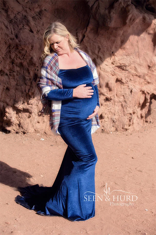Lucia in blue velvet