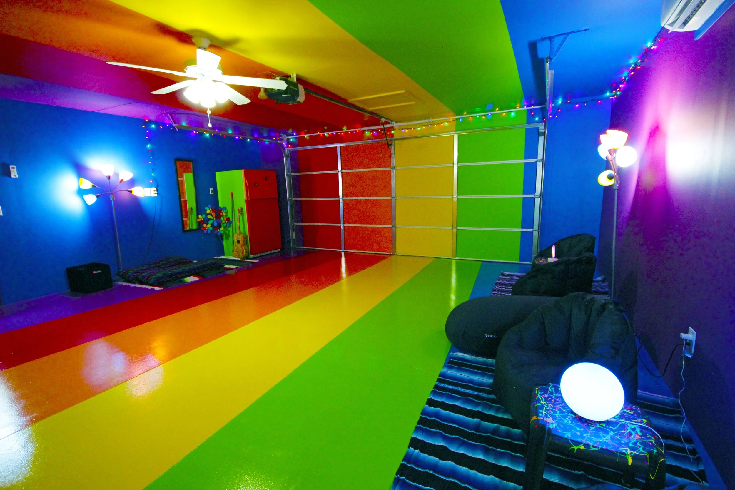 rainbowgarage17.jpg