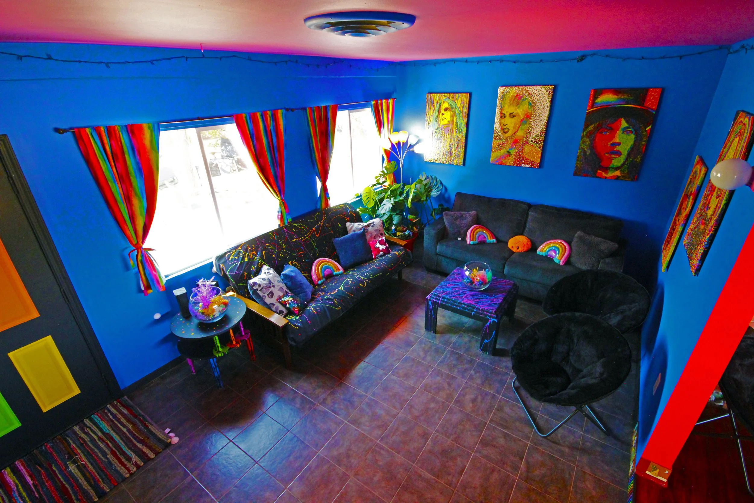 blueroom02.jpg