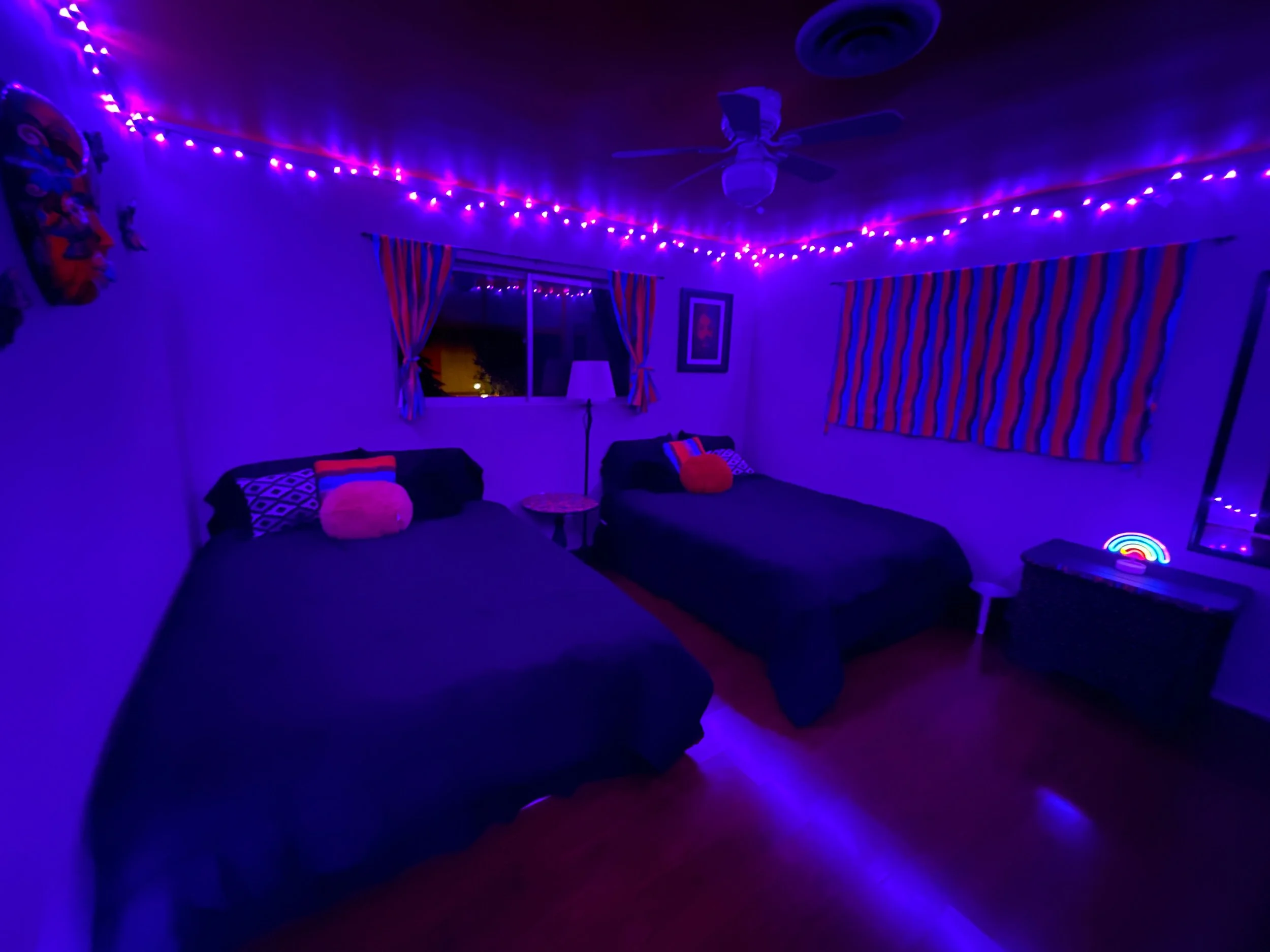 purpleroom01.jpg