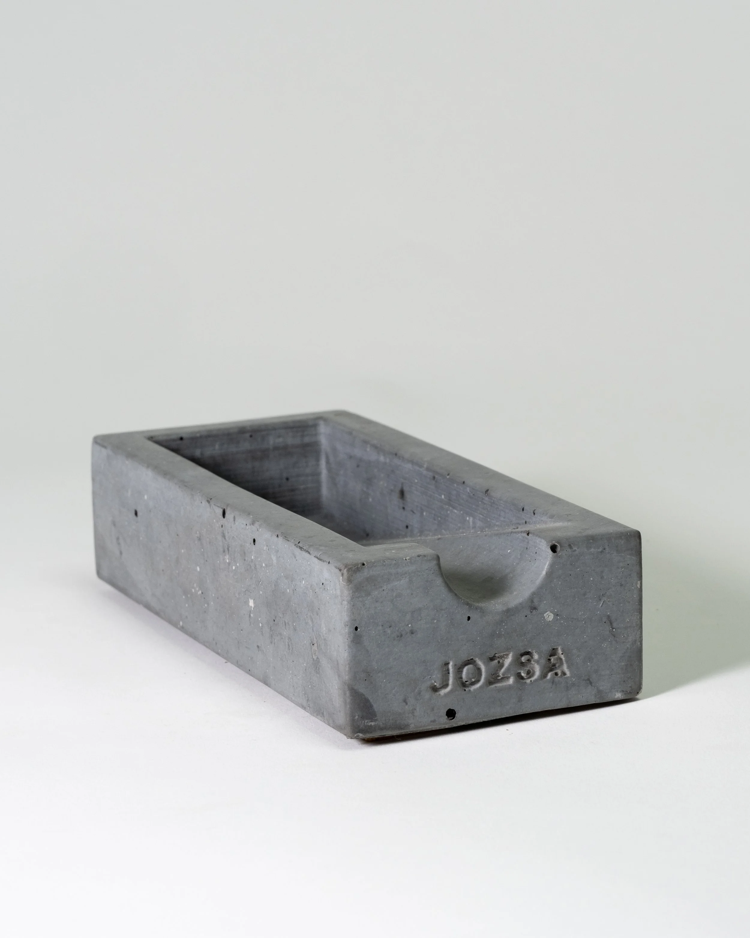 002-cigartray-4x5.jpg