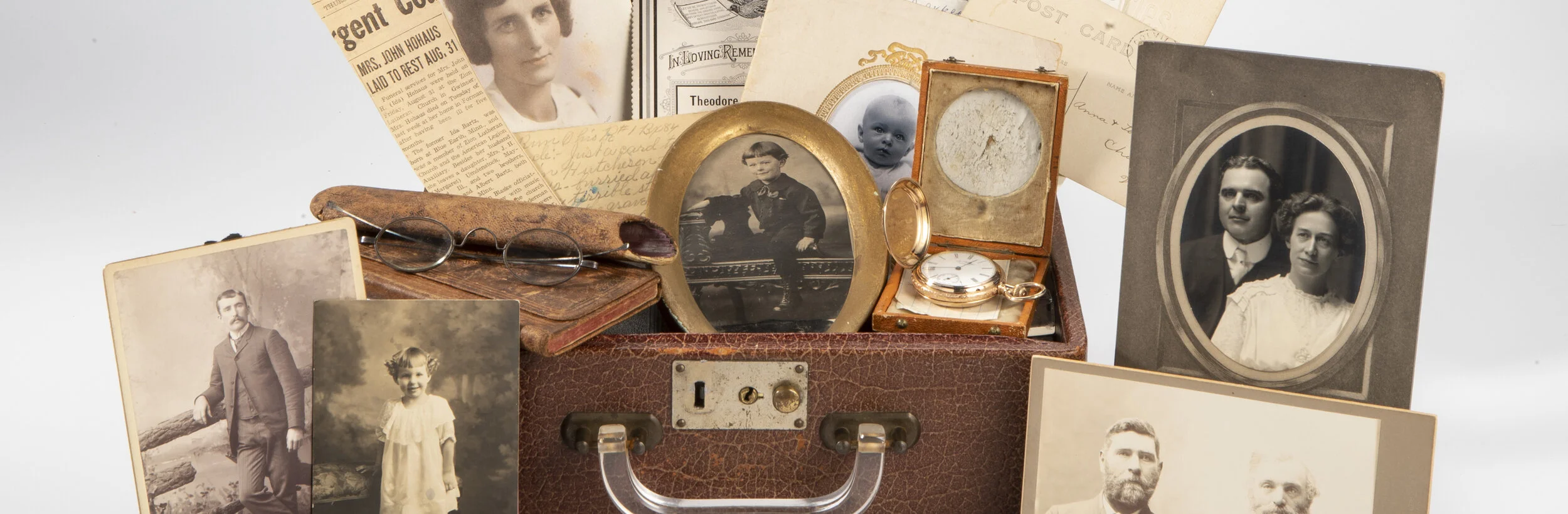 Genealogy_Blog_Header_Image crop.jpg