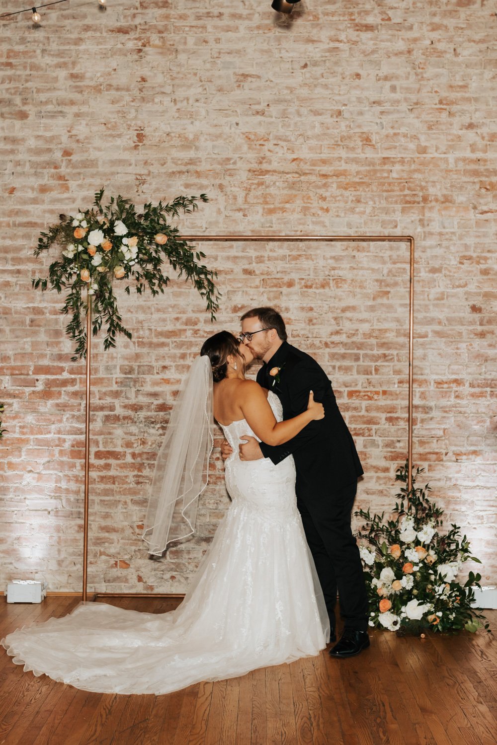 The Spot On West Fifth Wedding // Cincinnati Wedding Photographe