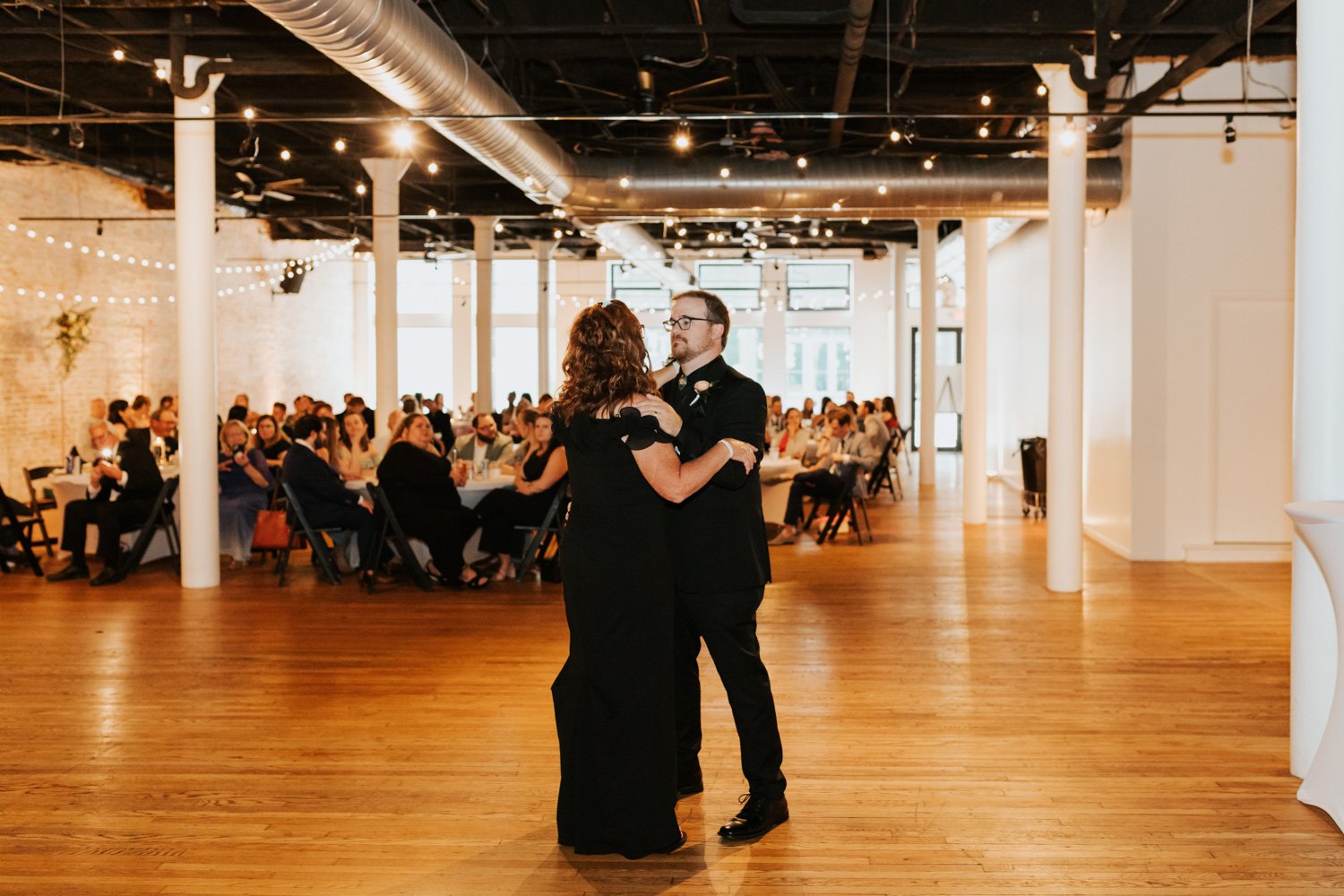 The Spot On West Fifth Wedding // Cincinnati Wedding Photographe