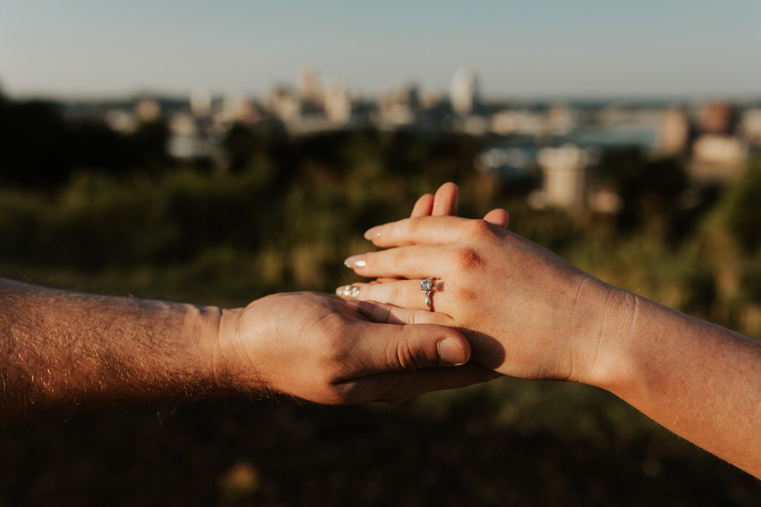 Newport Kentucky Engagement Photos // Cincinnati Wedding Photogr