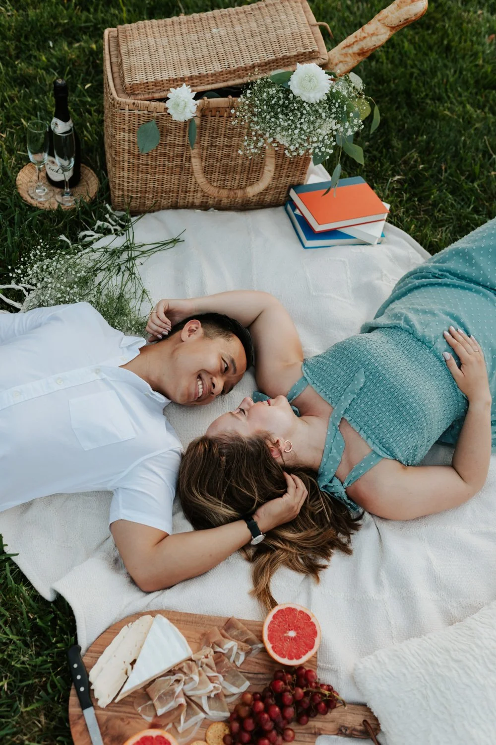 Betsy and Michael // Ault Park Picnic Engagement Photos