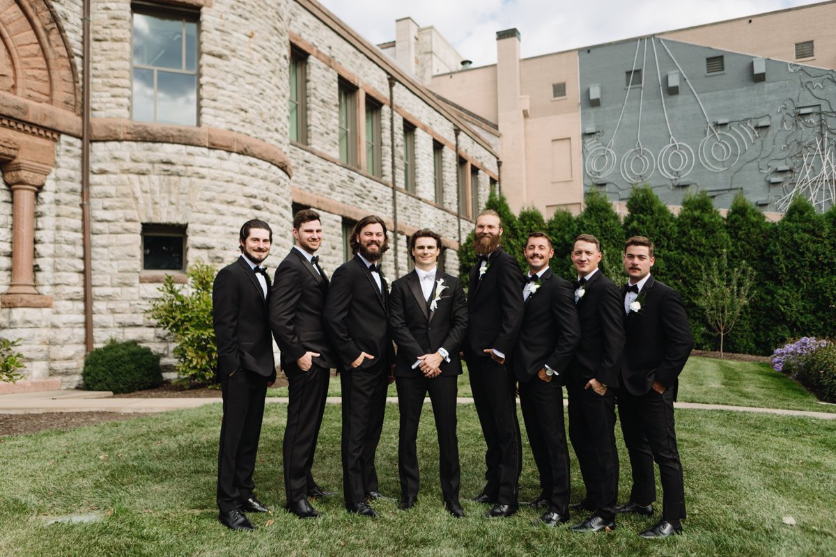 ColumbusWeddingPhotographer-32.jpg