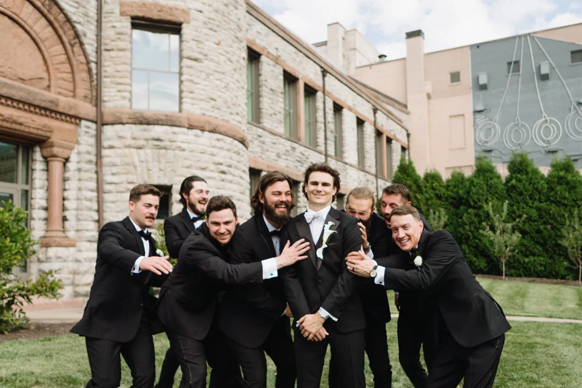 ColumbusWeddingPhotographer-33.jpg