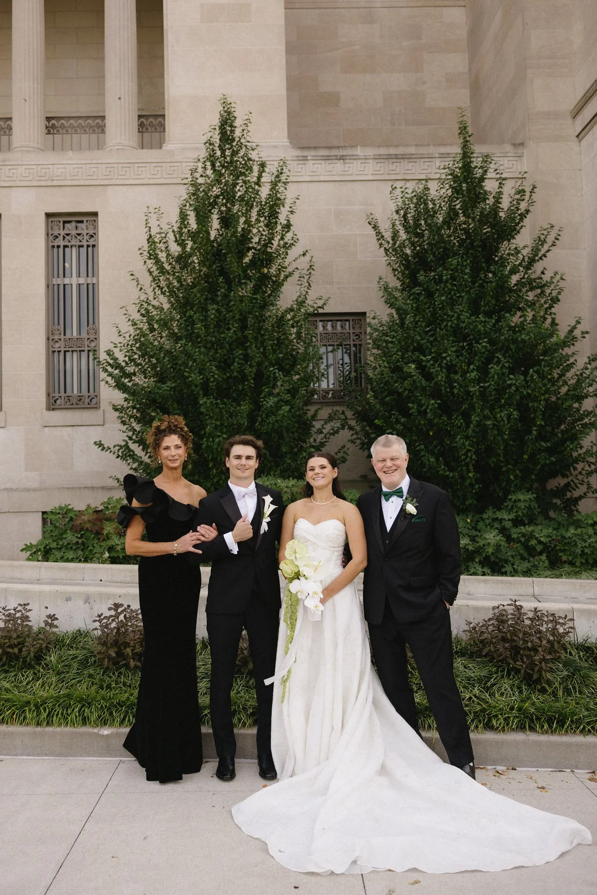ColumbusWeddingPhotographer-44.jpg