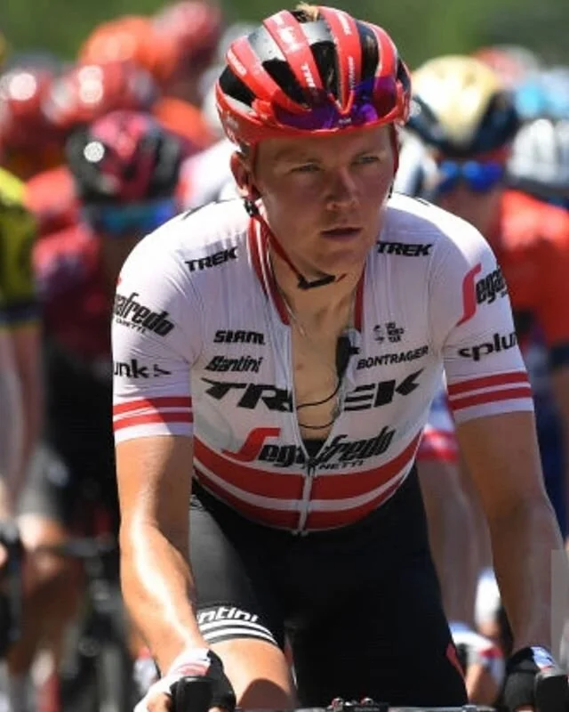 #flashbackfriday to some hot summer days in France flying the 🇱🇻 flag with a smile