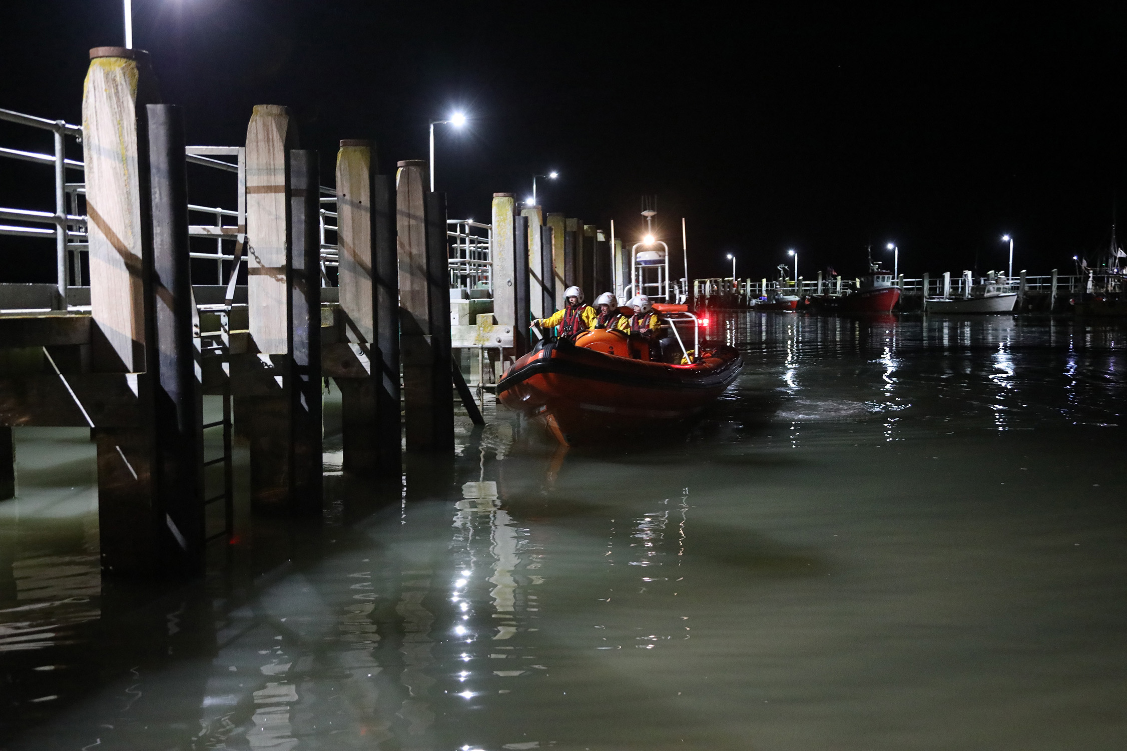 RNLI Rye Harbour boat and crew returning to the station to collect diesel for the starnded yacht417A1140.jpg