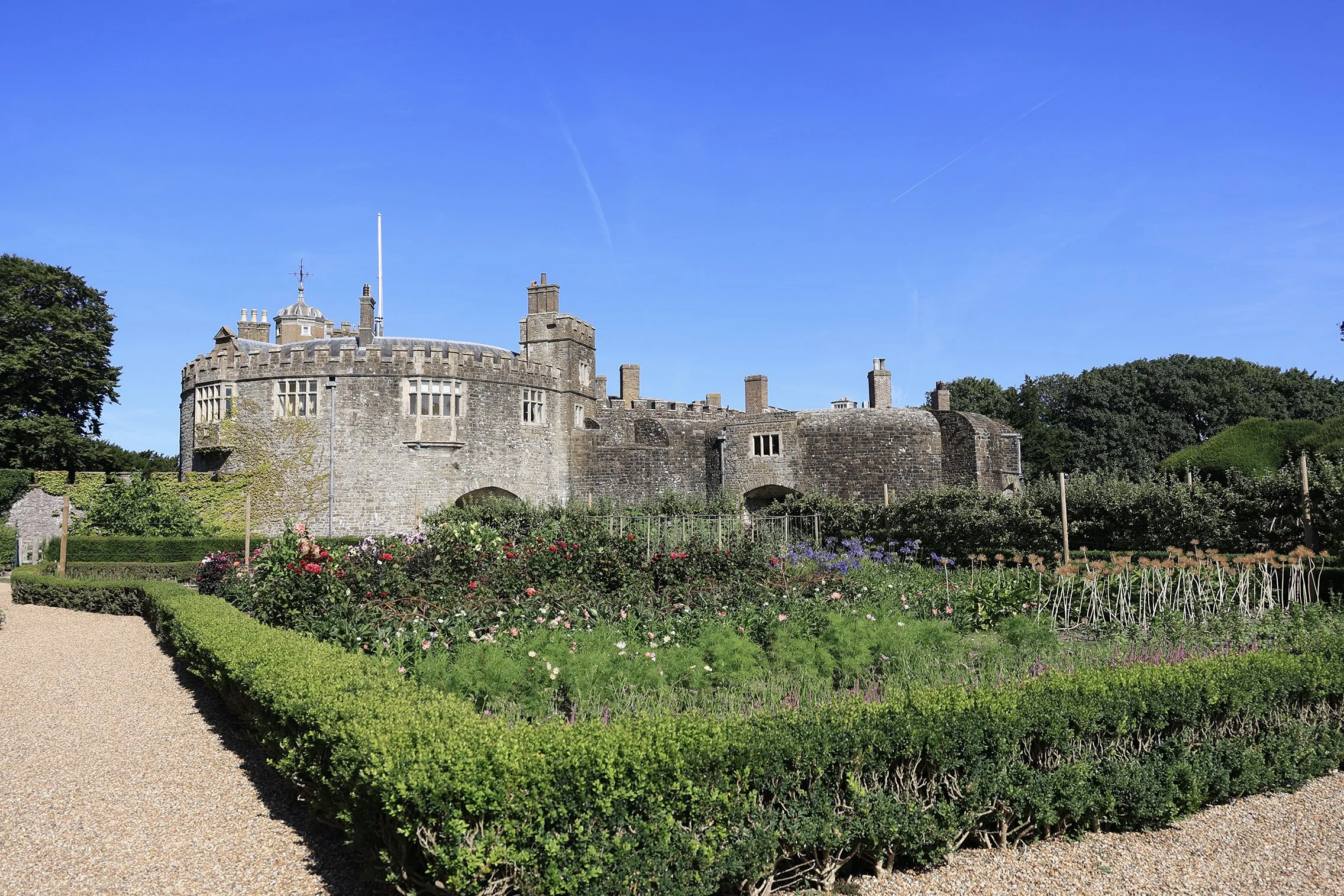HM The King visits Walmer Castle  4F2A1485.jpg