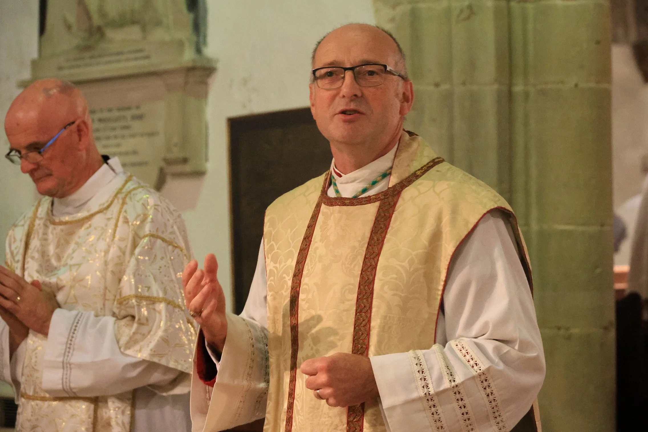 Michael's Ordination  4F2A0109.jpg