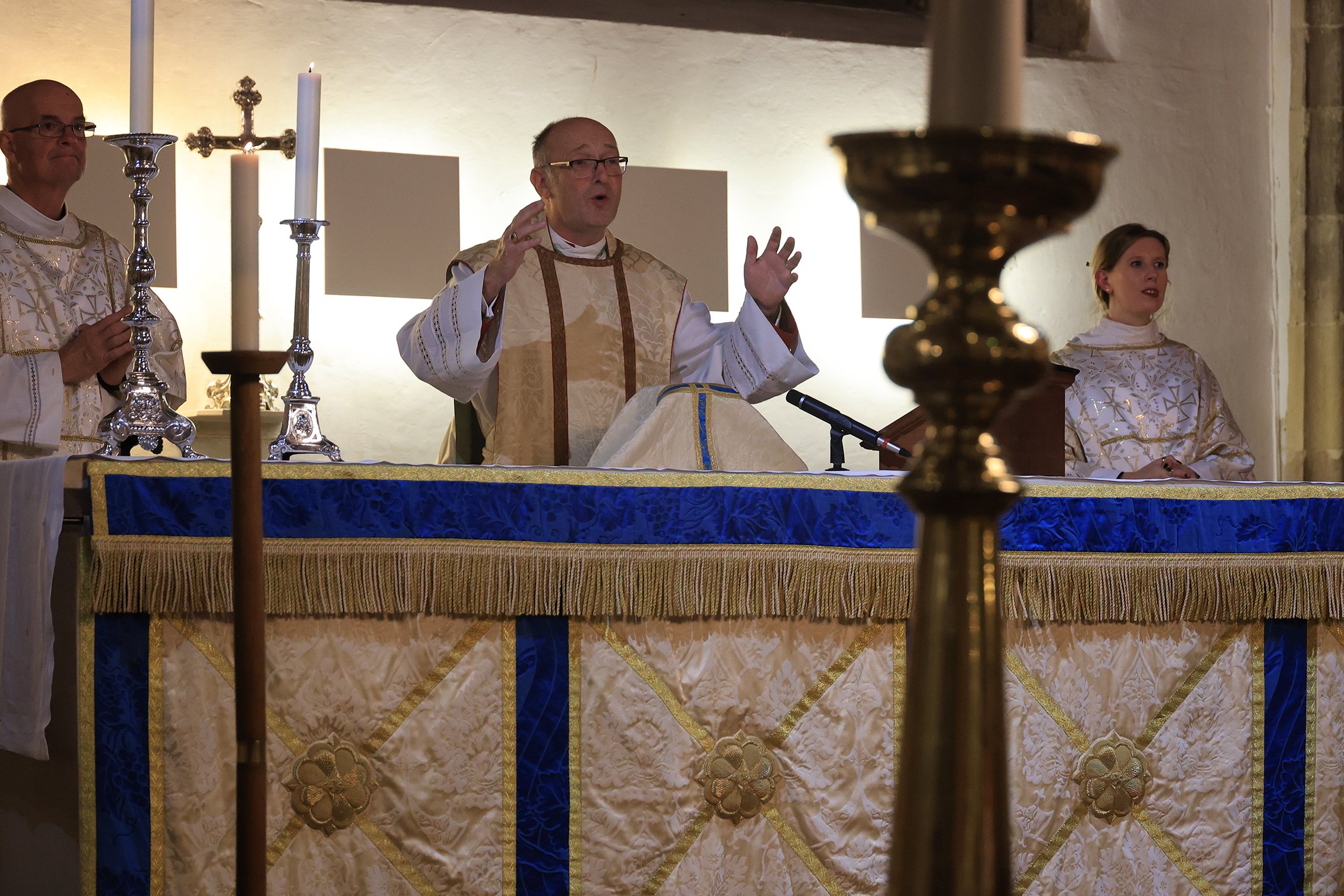 Michael's Ordination 4F2A0409.jpg