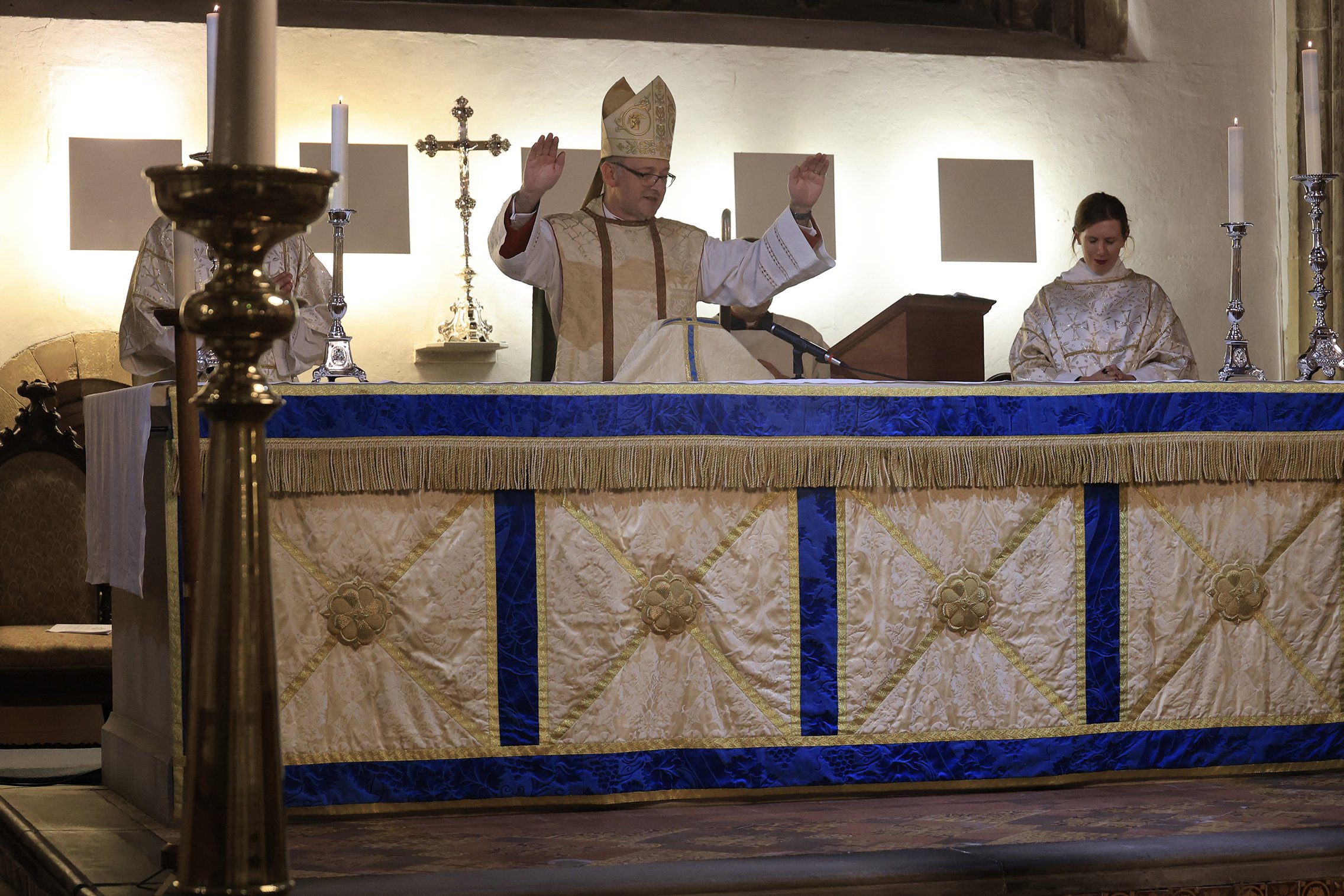 Michael's Ordination 4F2A0420.jpg