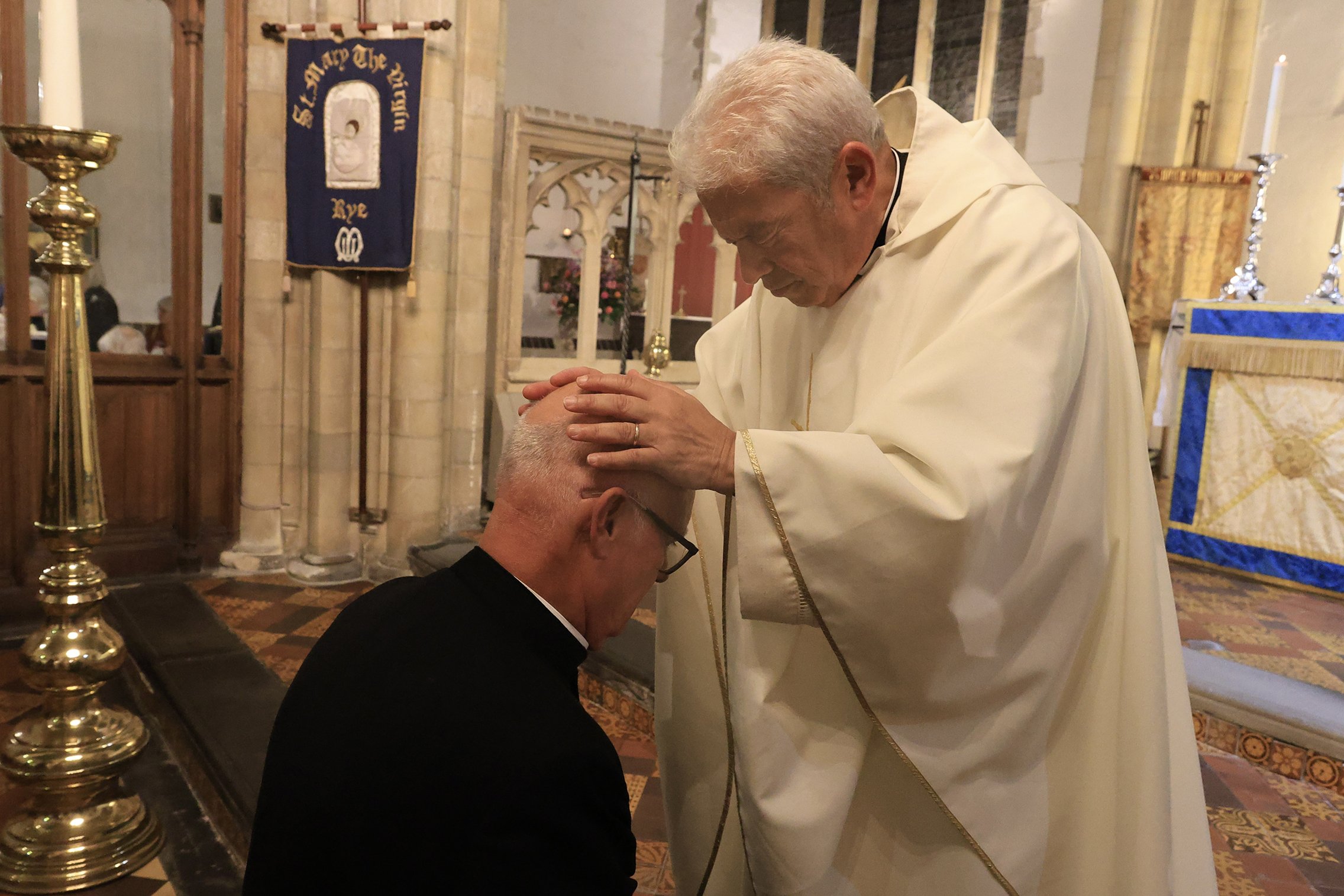 Michael's Ordination 4F2A0551.jpg
