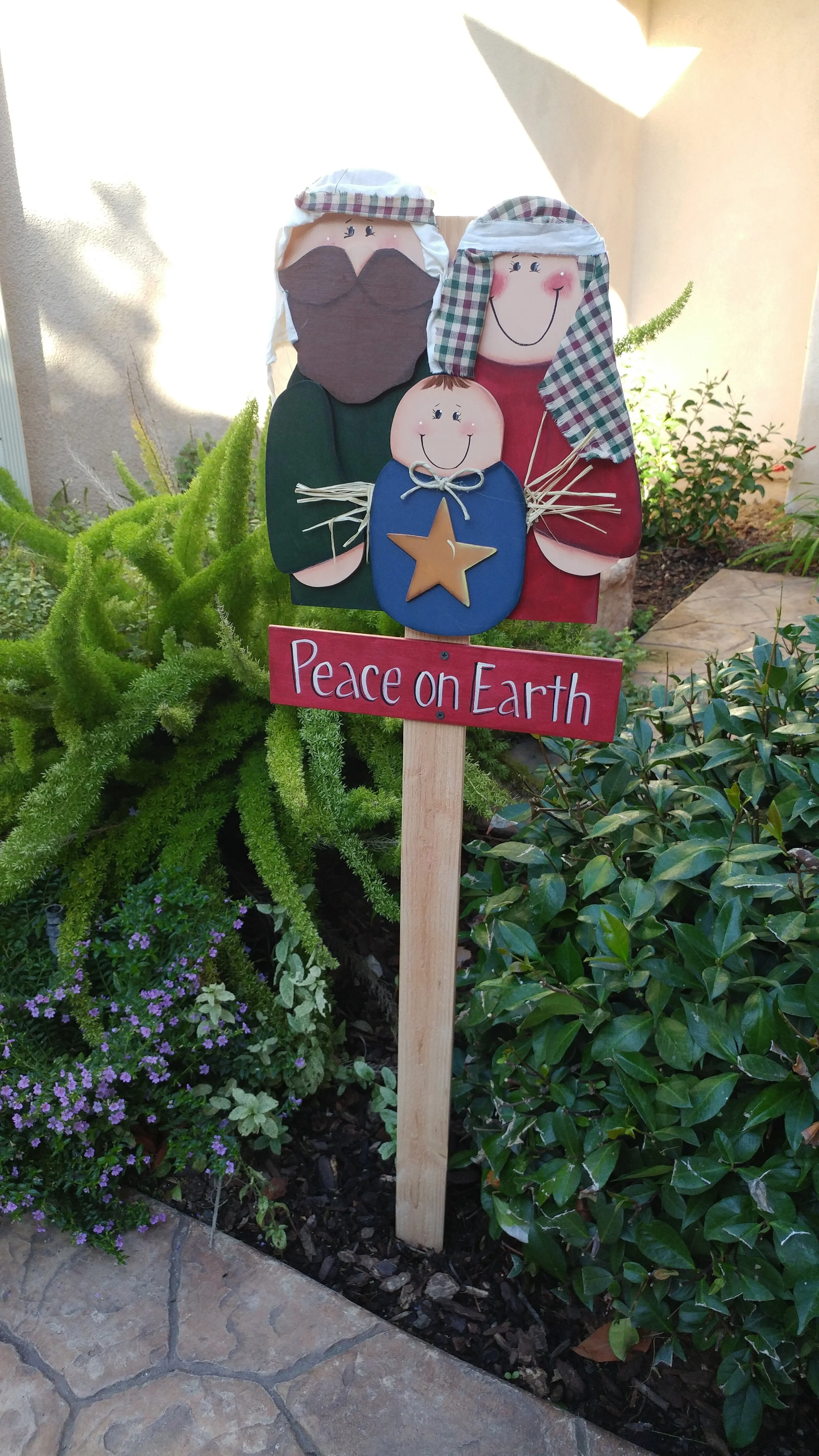 Peace On Earth - Jesus, Mary &amp; Joseph