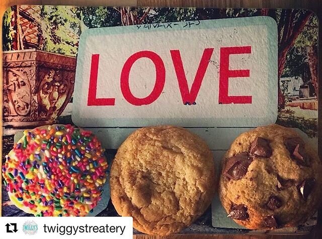 Sweet Love @twiggystreatery @thebernicegarden #loveseatlr