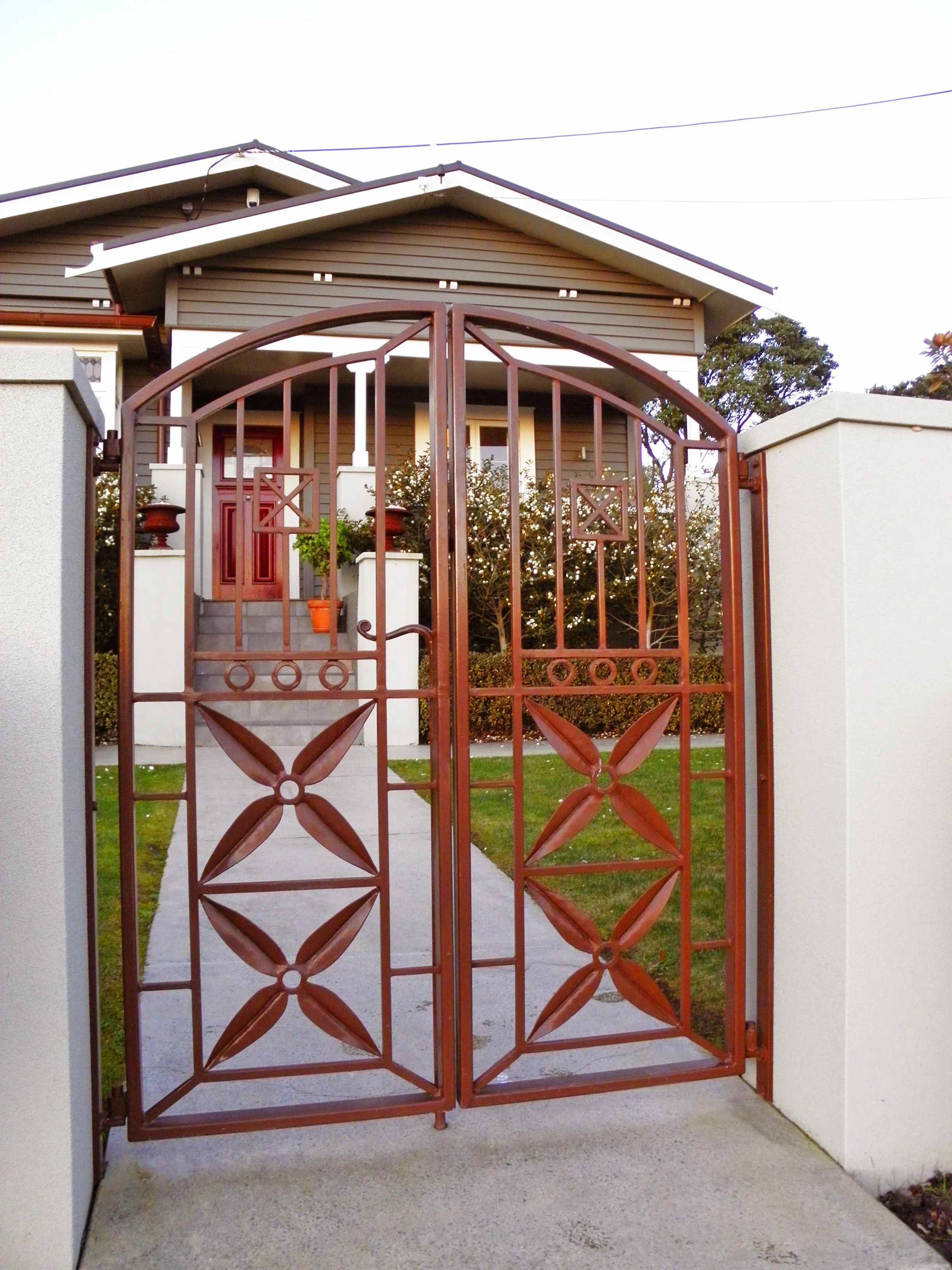 Liz Kerby gates 2.JPG