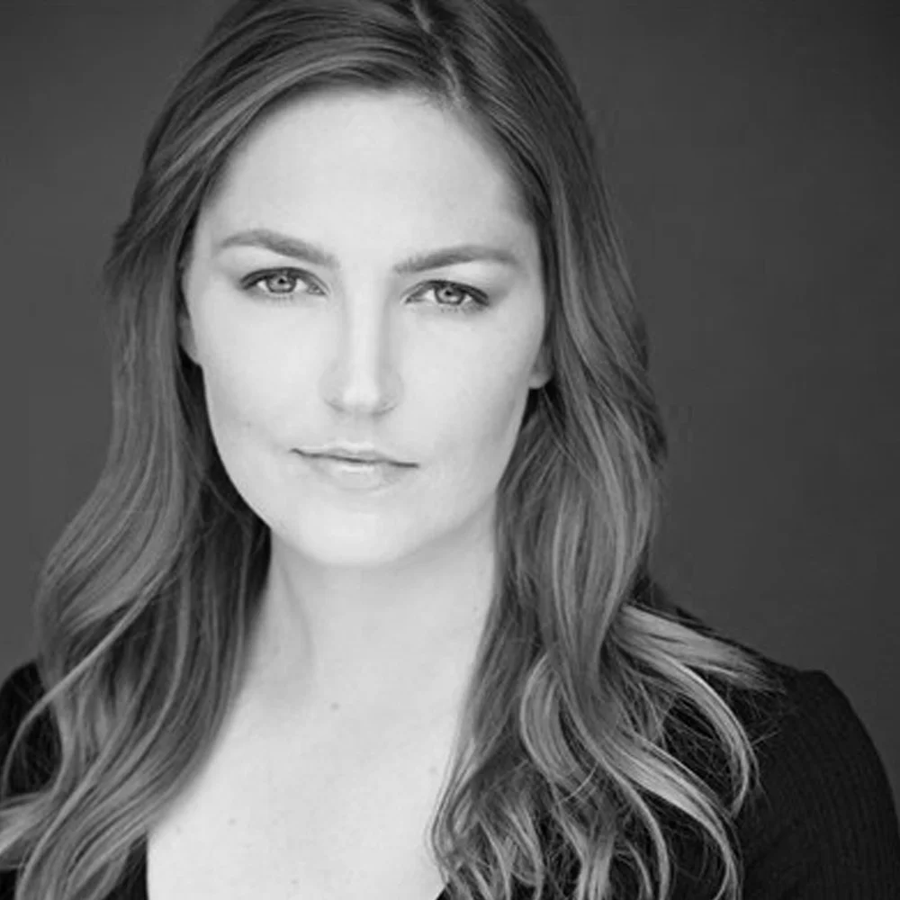 Anna-Featured-BW.jpg