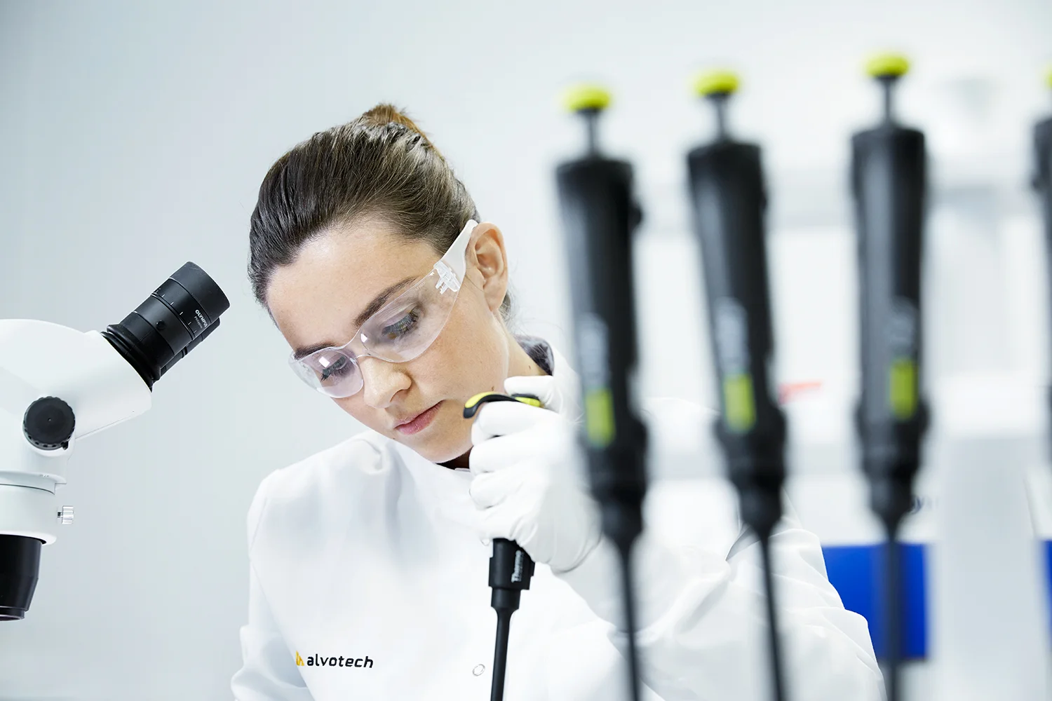 Alvotech_7629_01 copy.jpg