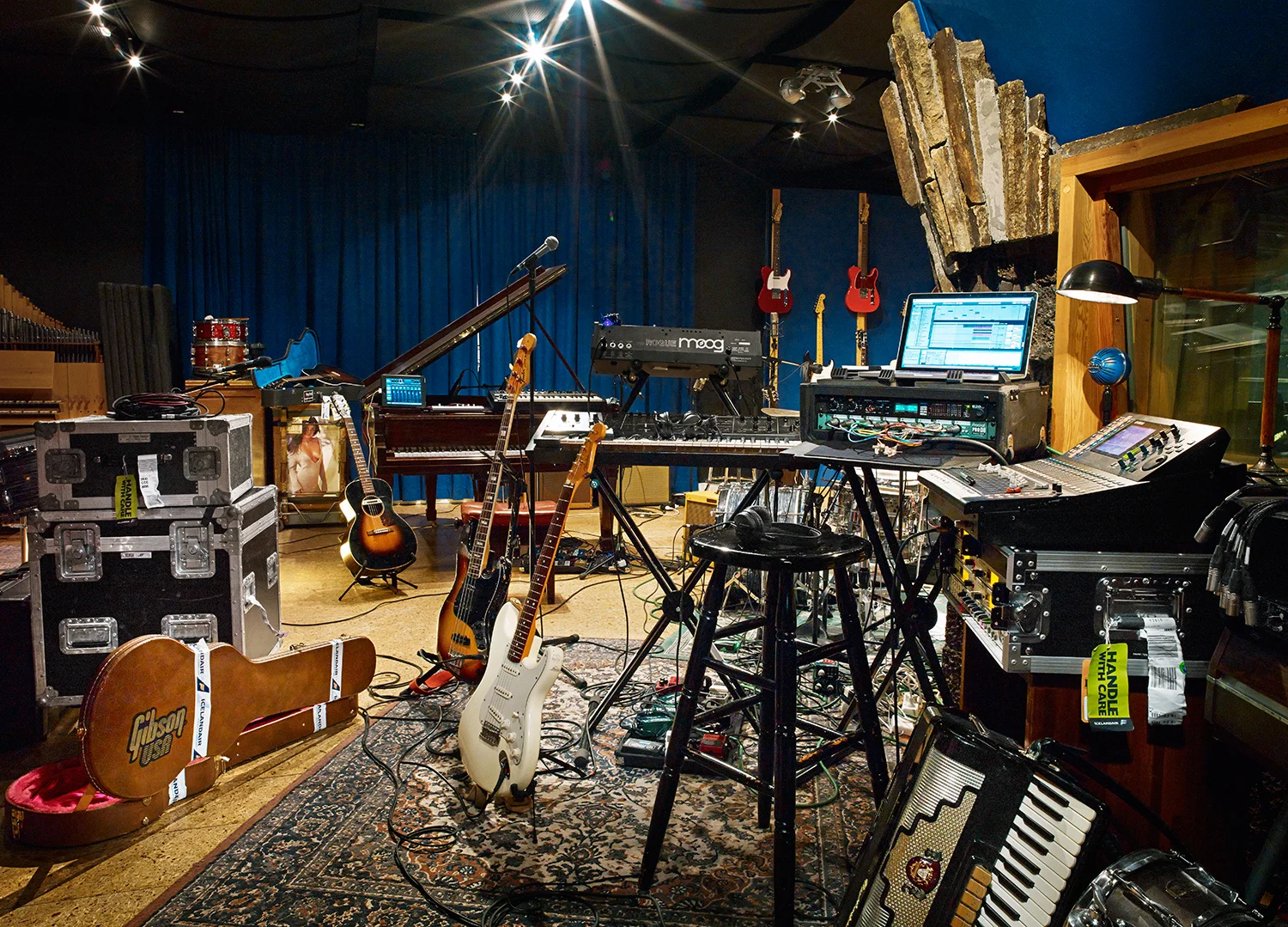 Icelandair_Airwaves_Hljodriti_114973_01 copy.jpg