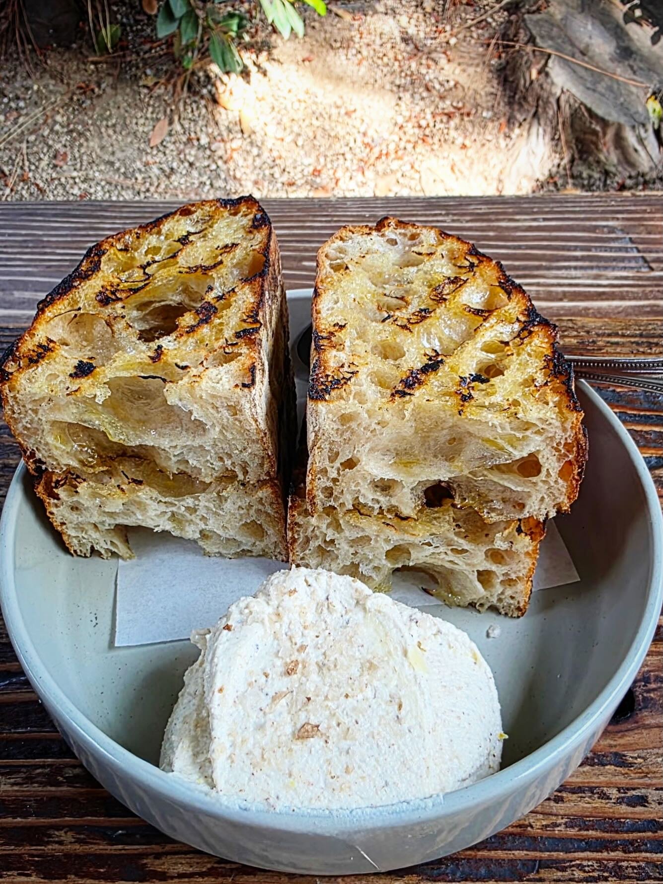 🔔 Our Labneh Butter is back ! 

Bread + Labneh butter on the menu today ☀️