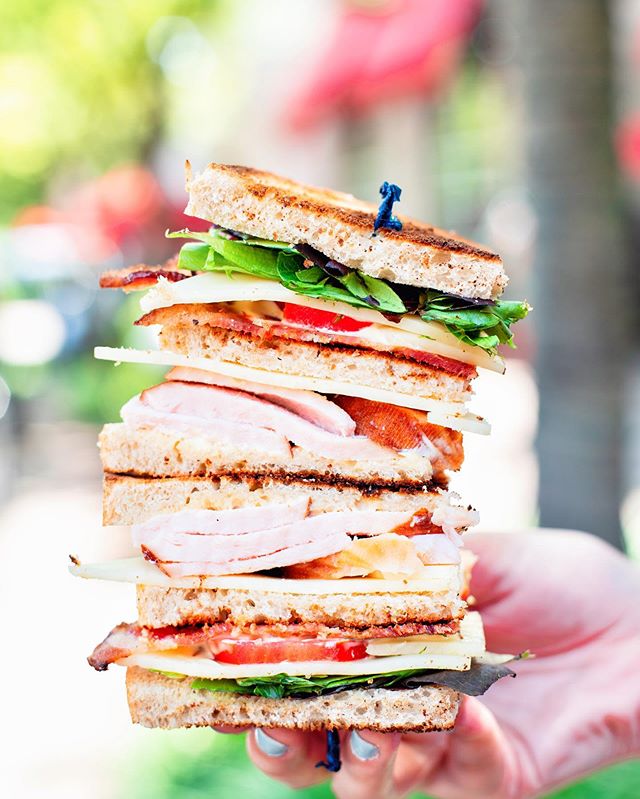 No more #saddesklunch. Our sandwiches are STACKED. Come grab a bite, our pop-up is NOW OPEN inside the #crystalcityunderground #sandwichlover #lunchtime #yougottatryit 📸:@yesplsdc