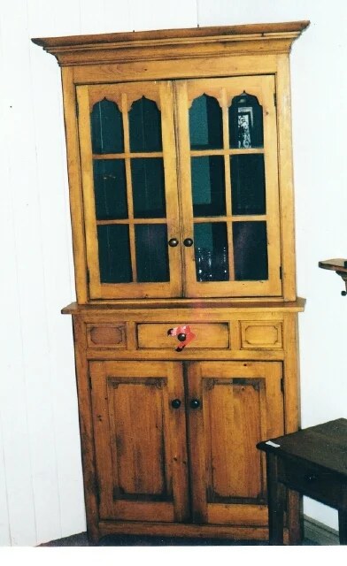 repro corner cupboard 1.jpg