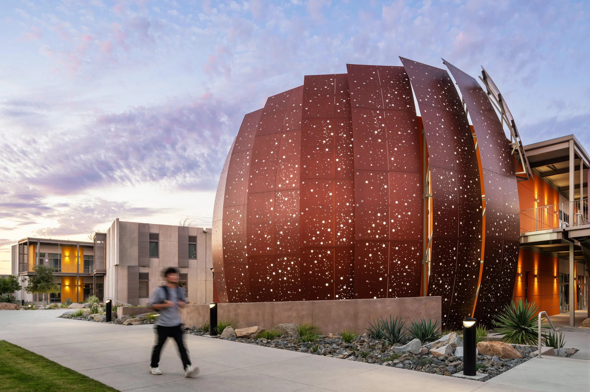 Gensler_SWC IDC_01.jpg