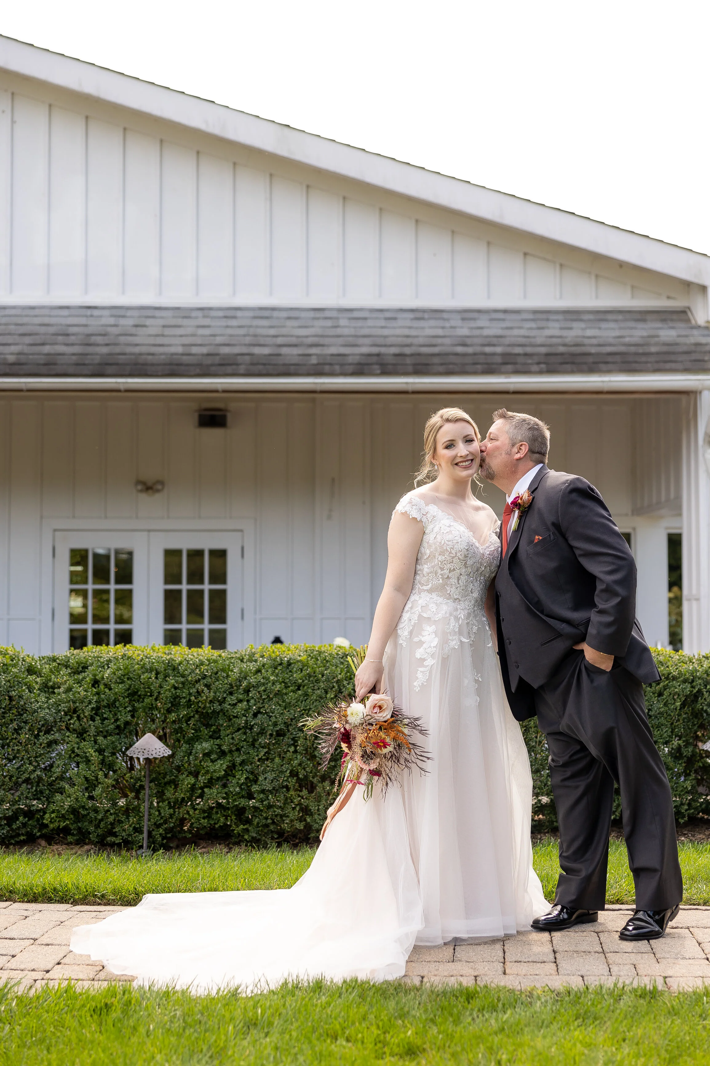 9.11.21_Tara&Chris_L-28.jpg