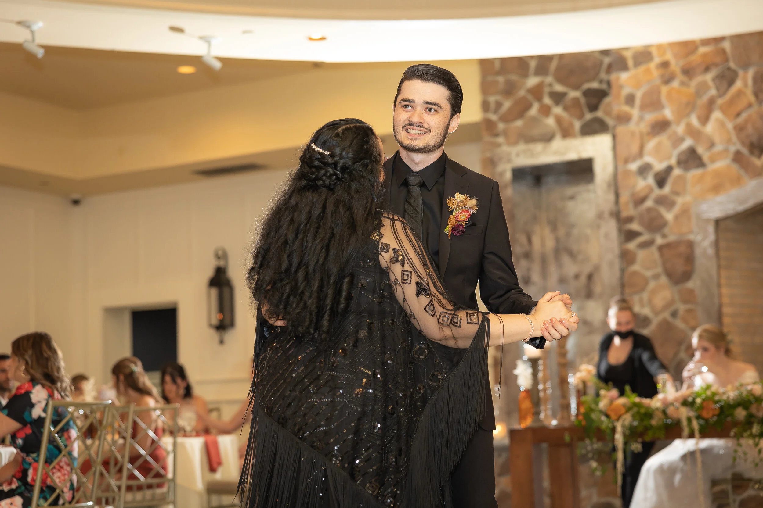 9.11.21_Tara&Chris_L-124.jpg