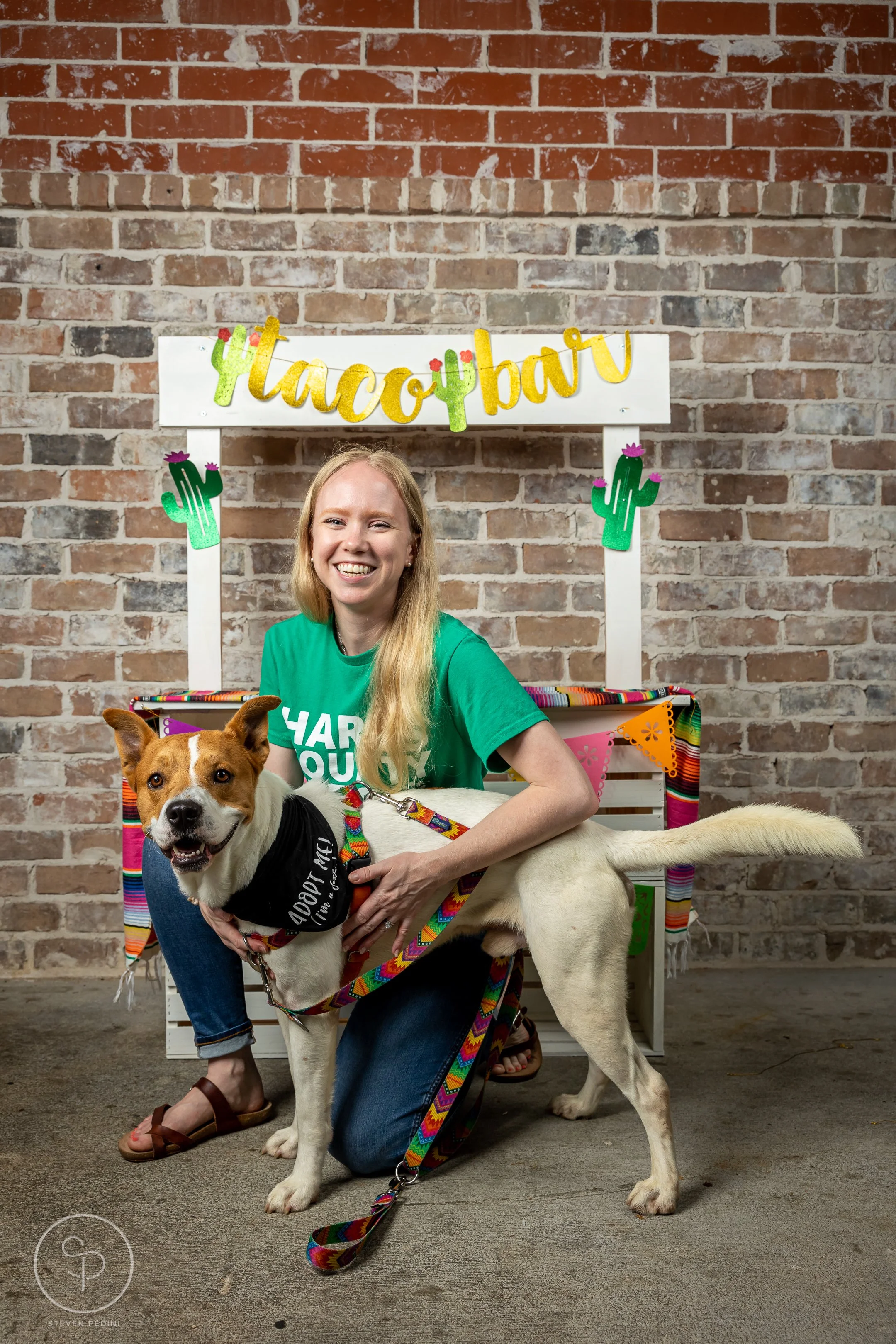 StevenPediniPhotography-CincoDeDoggo-2023-Houston-Texas-BayouHeightsBiergarten-16.jpg