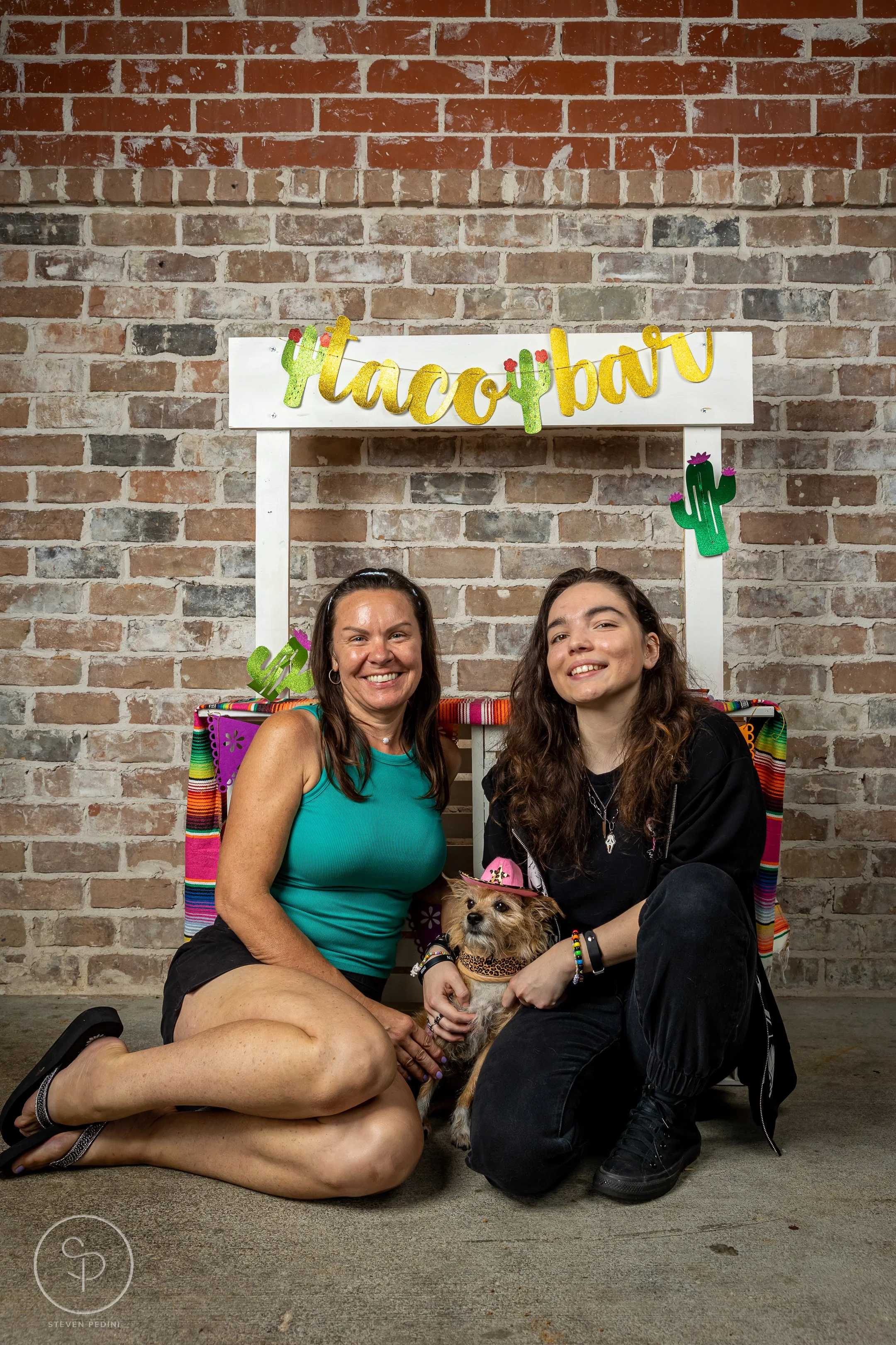 StevenPediniPhotography-CincoDeDoggo-2023-Houston-Texas-BayouHeightsBiergarten-73.jpg