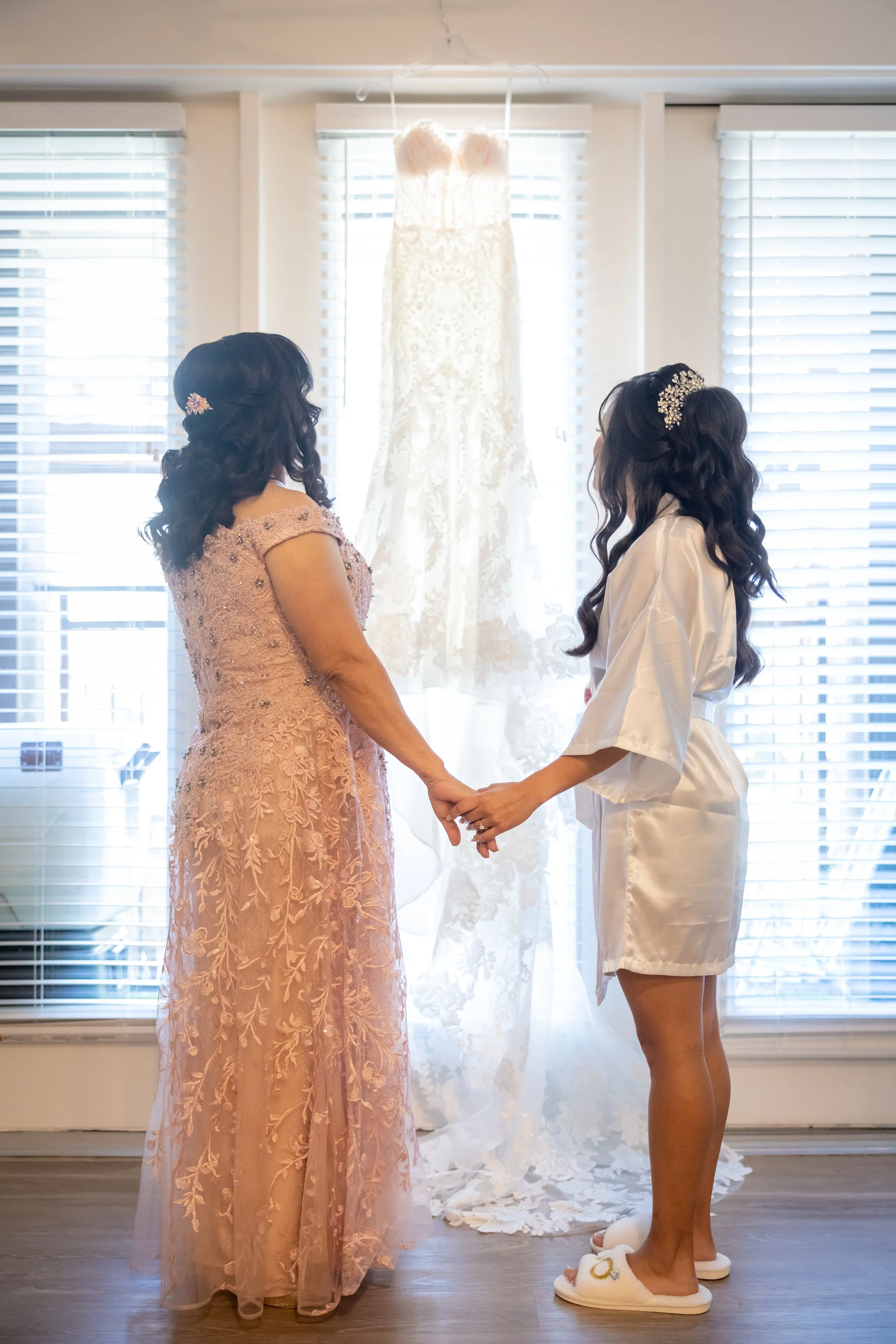 StevenPediniPhotography-Wedding-Photographer-Houston-Texas-TX-SunsetCoffeeBuilding-M&E-04222023-22.jpg