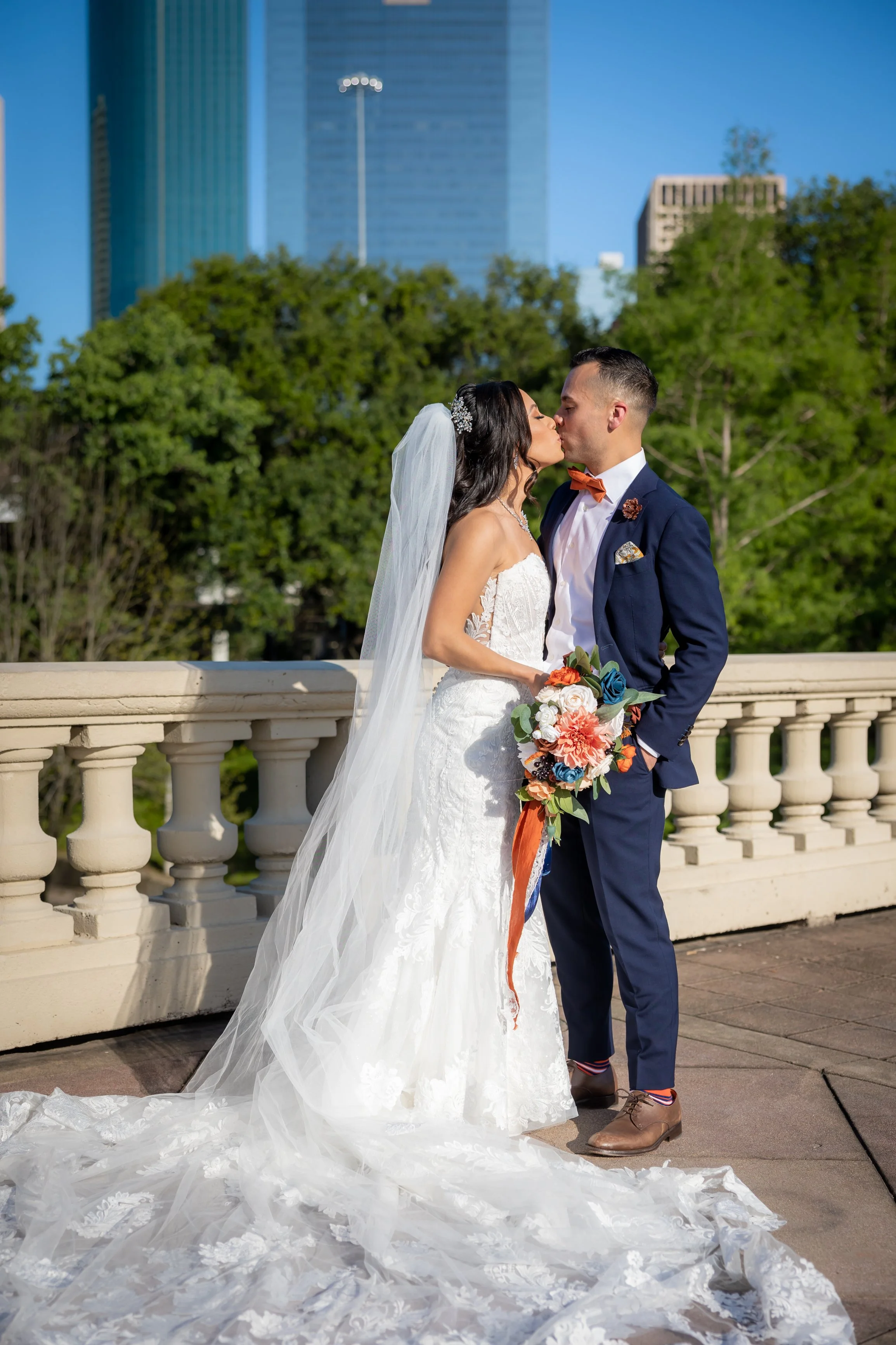StevenPediniPhotography-Wedding-Photographer-Houston-Texas-TX-SunsetCoffeeBuilding-M&E-04222023-88.jpg