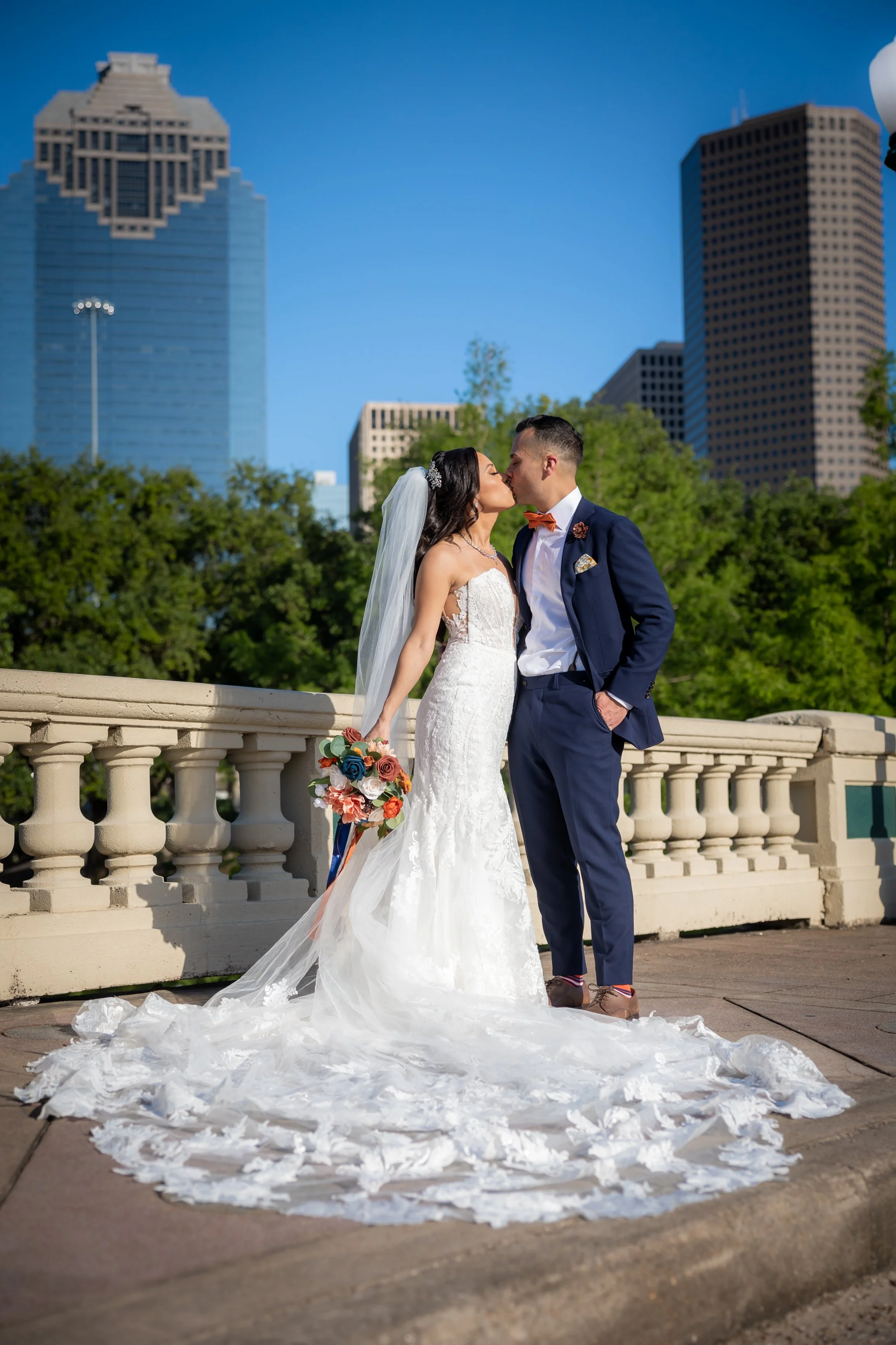 StevenPediniPhotography-Wedding-Photographer-Houston-Texas-TX-SunsetCoffeeBuilding-M&E-04222023-89.jpg