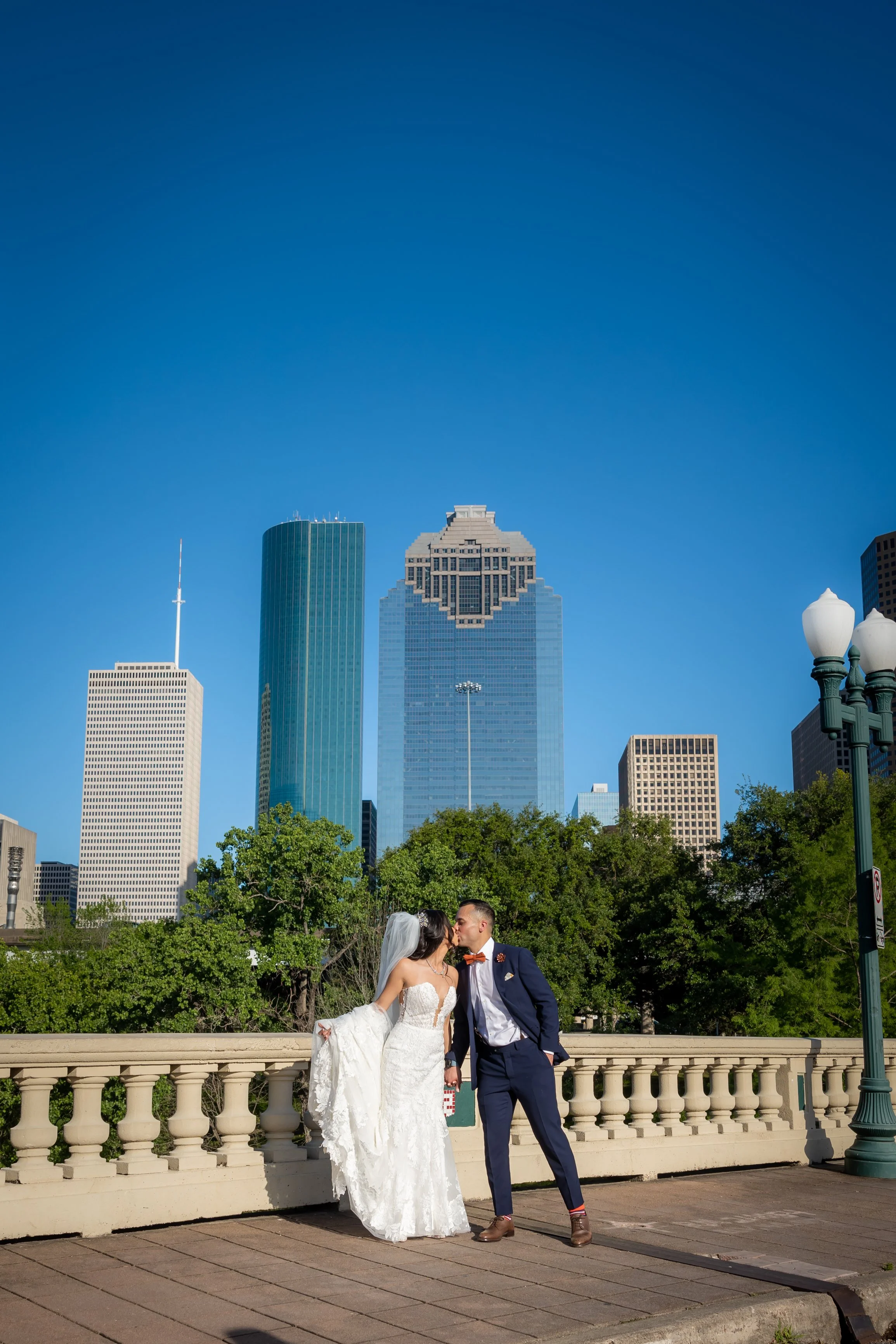 StevenPediniPhotography-Wedding-Photographer-Houston-Texas-TX-SunsetCoffeeBuilding-M&E-04222023-102.jpg