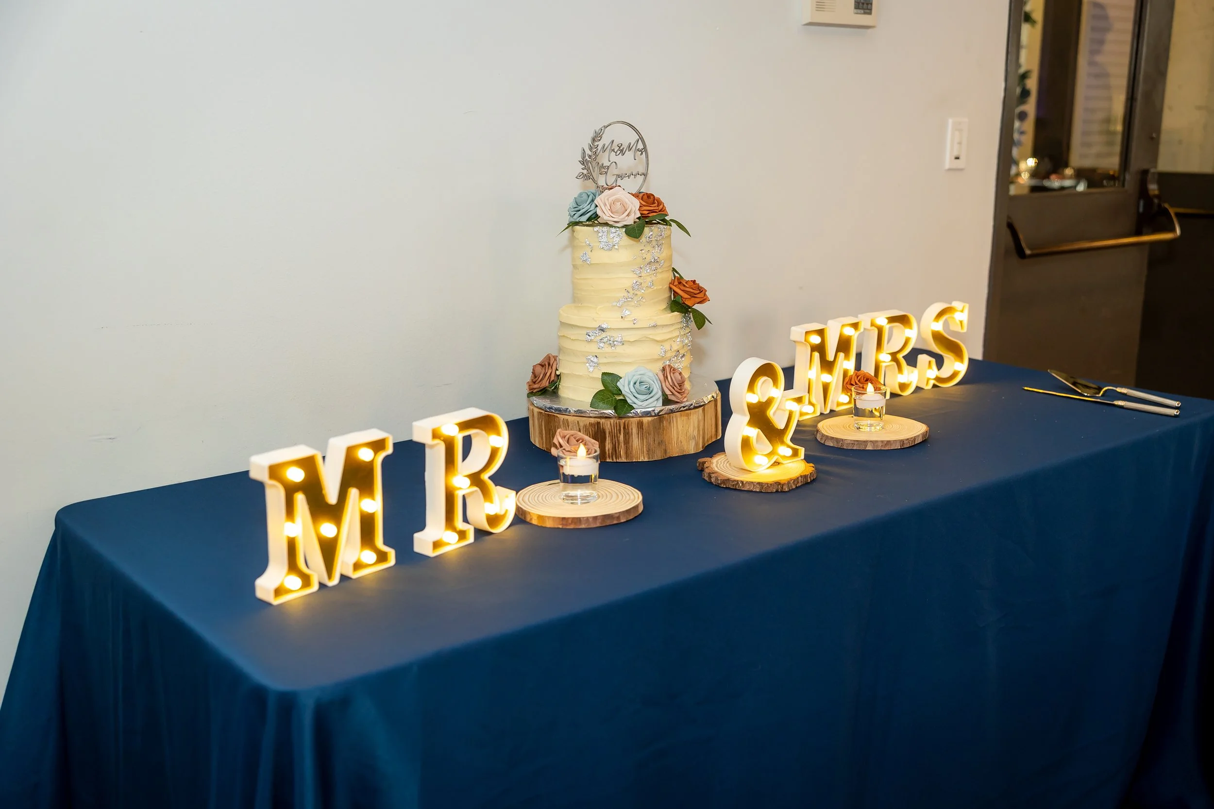StevenPediniPhotography-Wedding-Photographer-Houston-Texas-TX-SunsetCoffeeBuilding-M&E-04222023-133.jpg