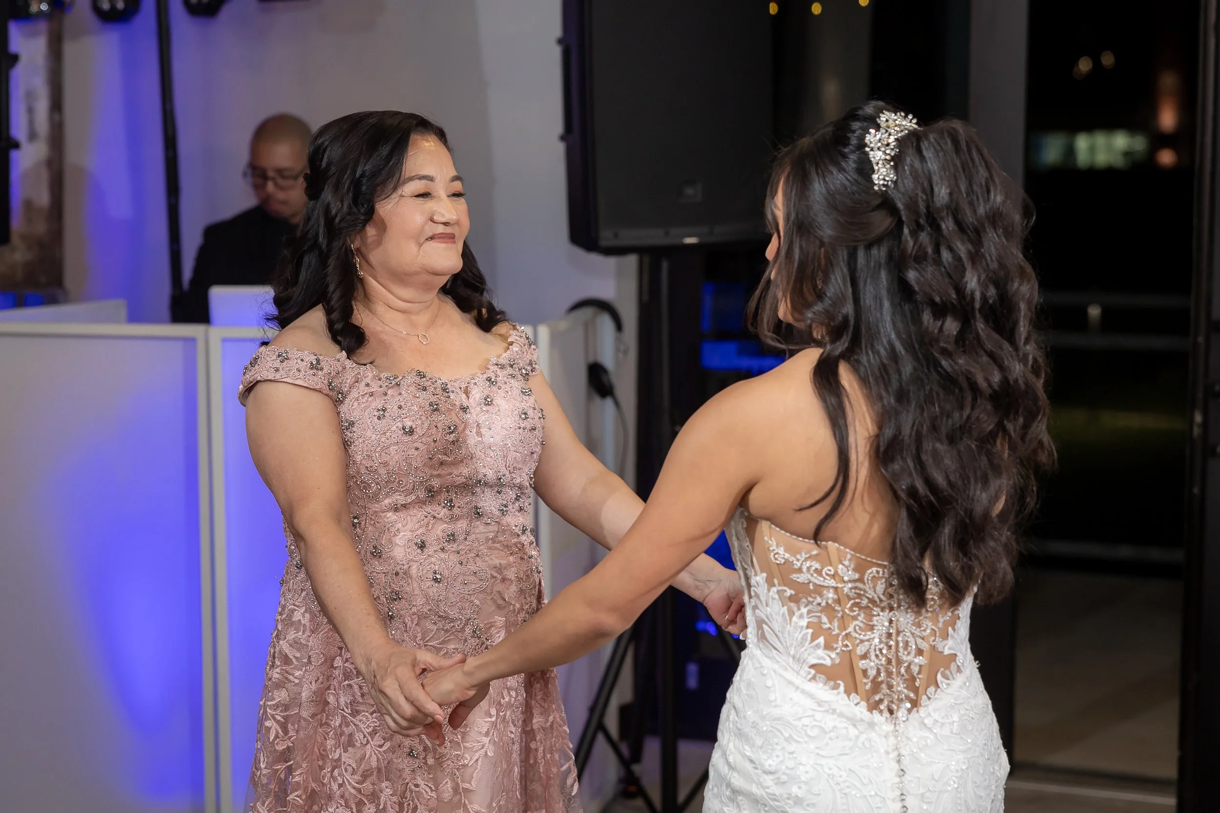 StevenPediniPhotography-Wedding-Photographer-Houston-Texas-TX-SunsetCoffeeBuilding-M&E-04222023-169.jpg