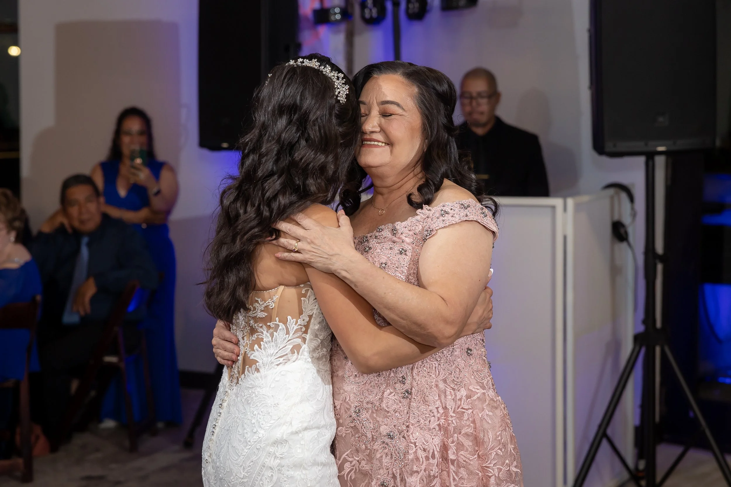 StevenPediniPhotography-Wedding-Photographer-Houston-Texas-TX-SunsetCoffeeBuilding-M&E-04222023-170.jpg