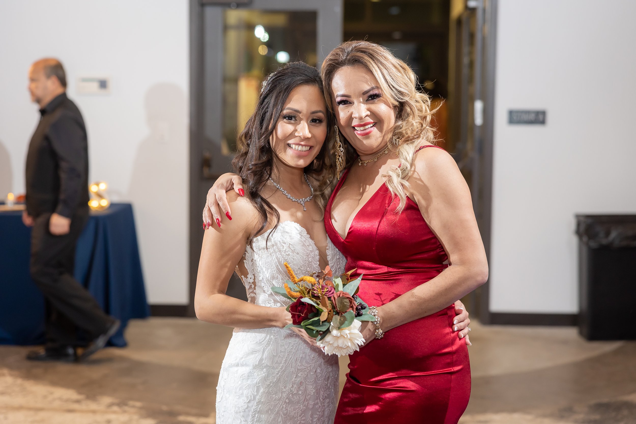 StevenPediniPhotography-Wedding-Photographer-Houston-Texas-TX-SunsetCoffeeBuilding-M&E-04222023-181.jpg