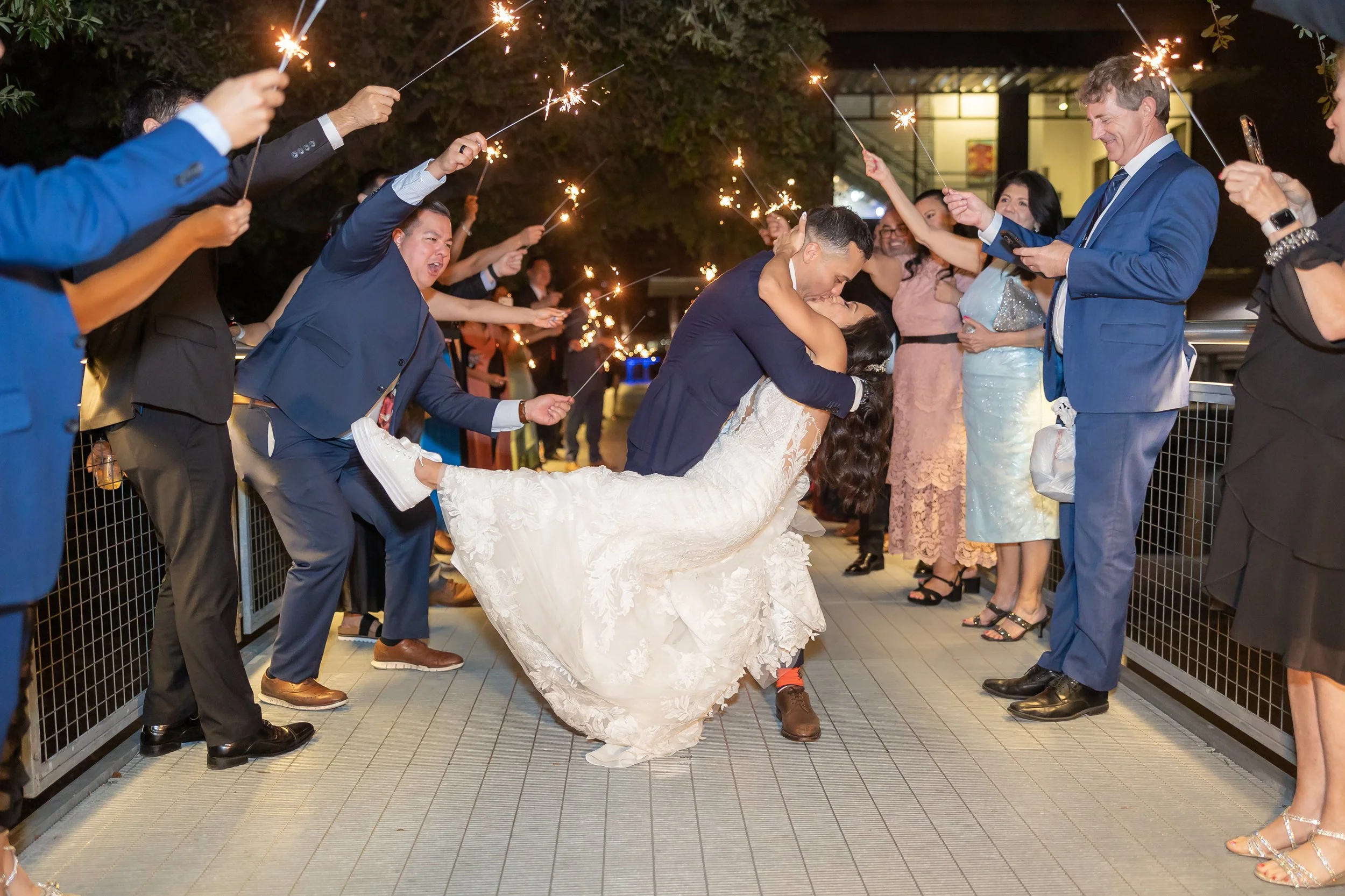 StevenPediniPhotography-Wedding-Photographer-Houston-Texas-TX-SunsetCoffeeBuilding-M&E-04222023-197.jpg