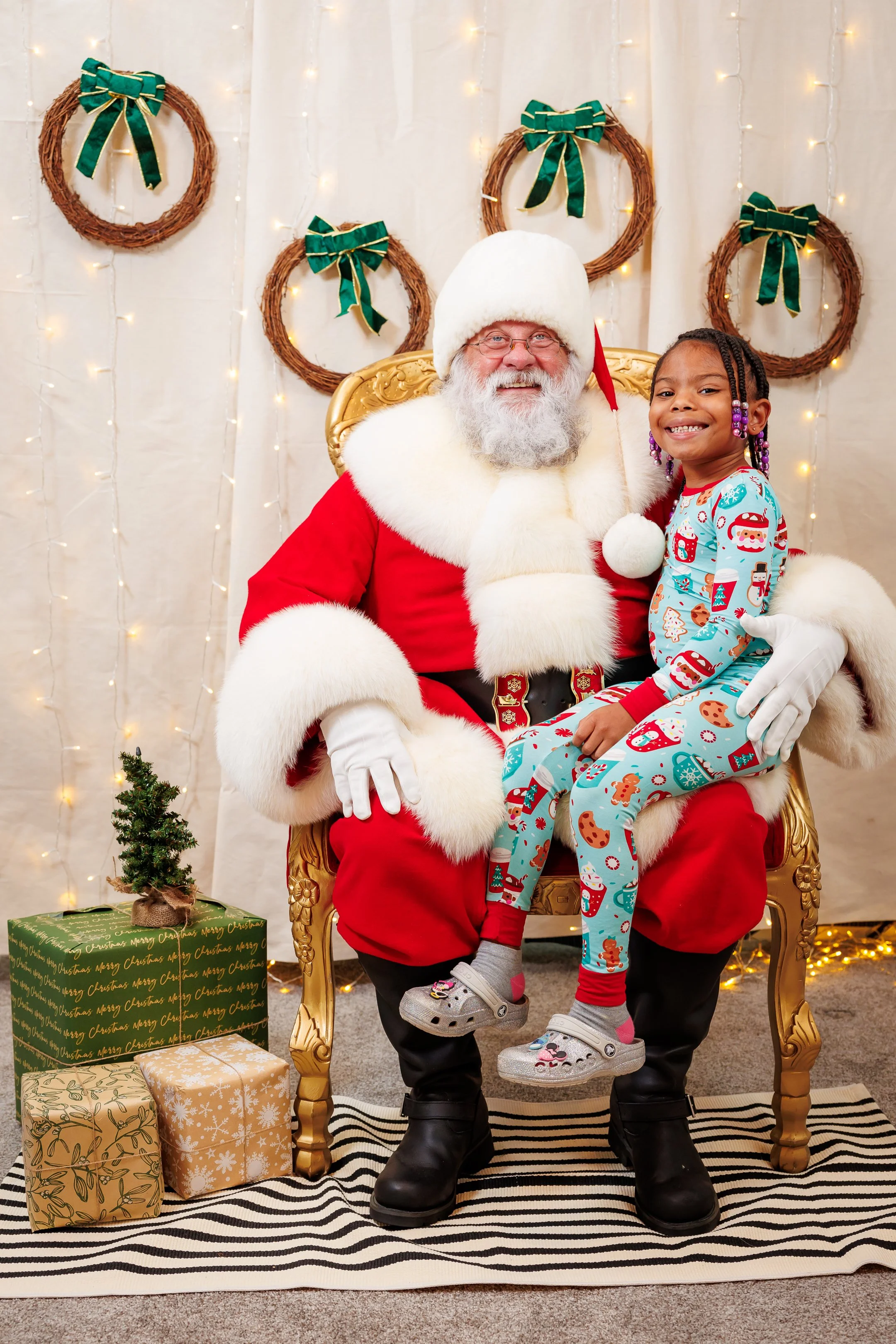 SPP-L-W-David Weekley Homes - Pho-ho-ho-tos with Santa-18.jpg