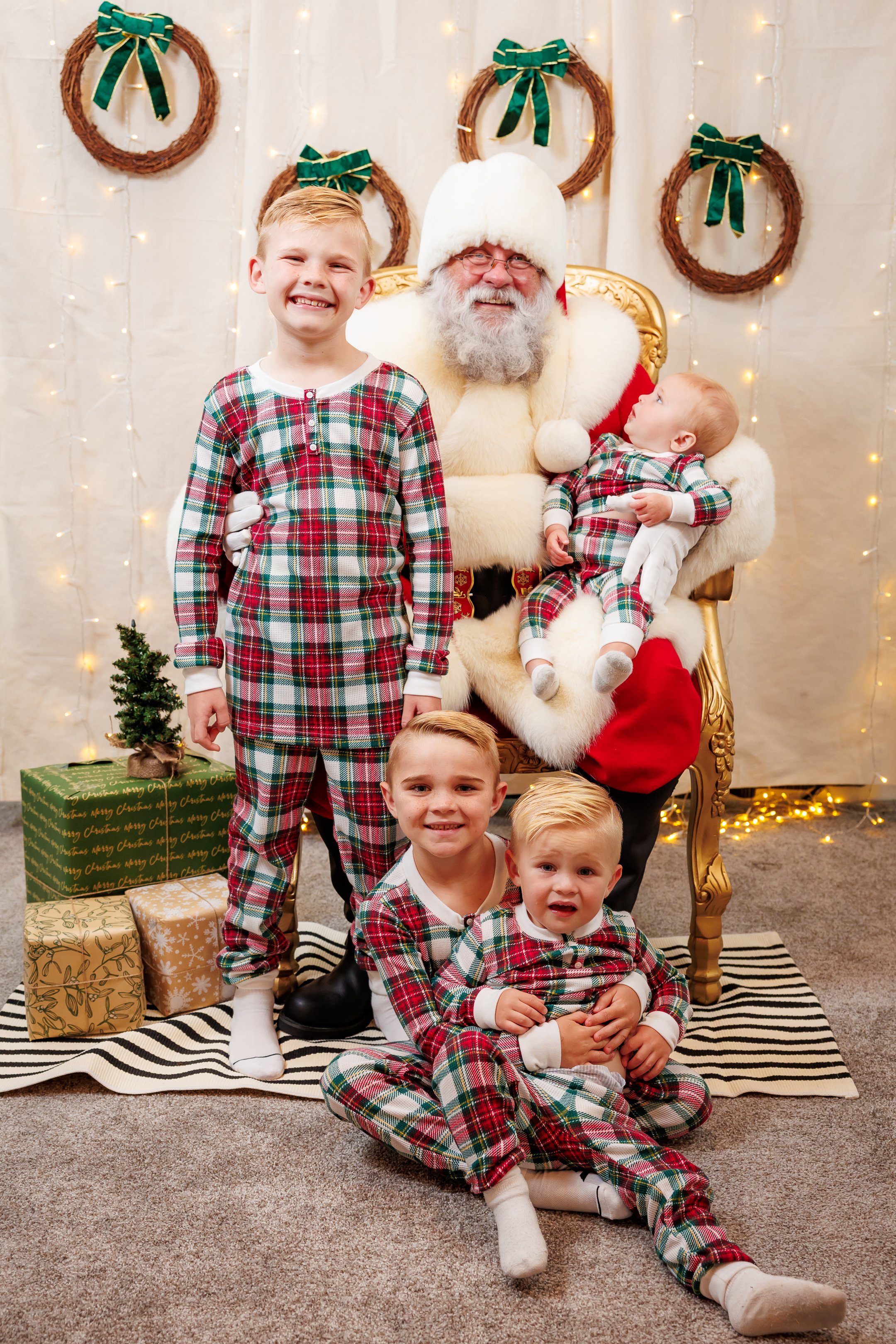 SPP-L-W-David Weekley Homes - Pho-ho-ho-tos with Santa-22.jpg