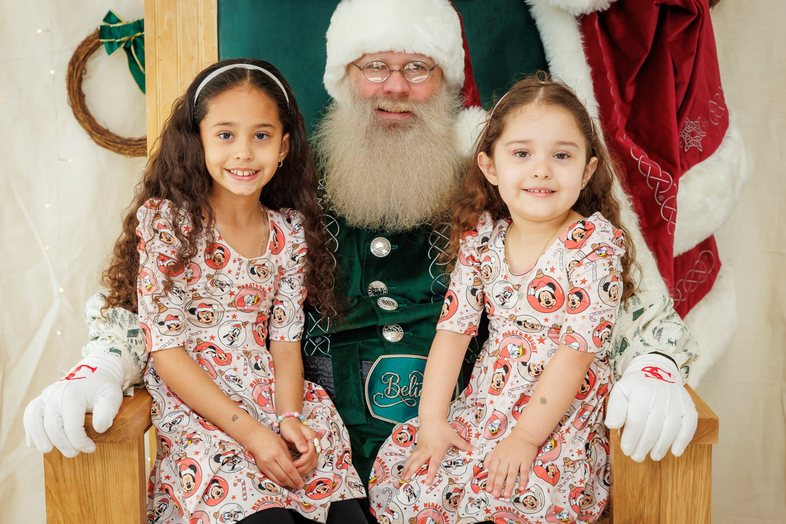 SPP-L-W-David Weekley Homes-Photos with Santa at Sienna 35-6.jpg