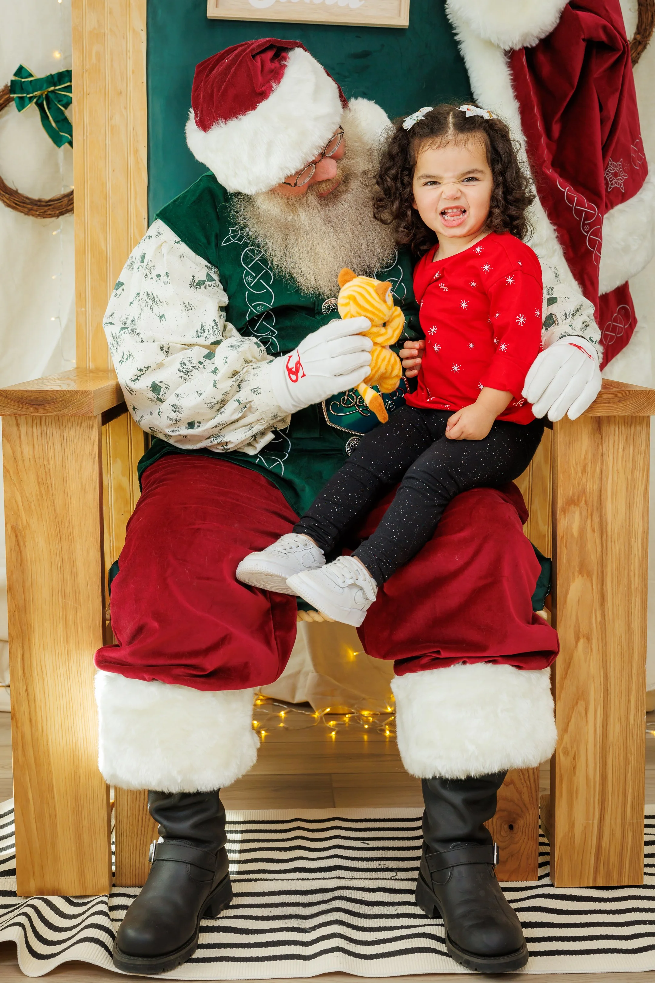 SPP-L-W-David Weekley Homes-Photos with Santa at Sienna 35-11.jpg