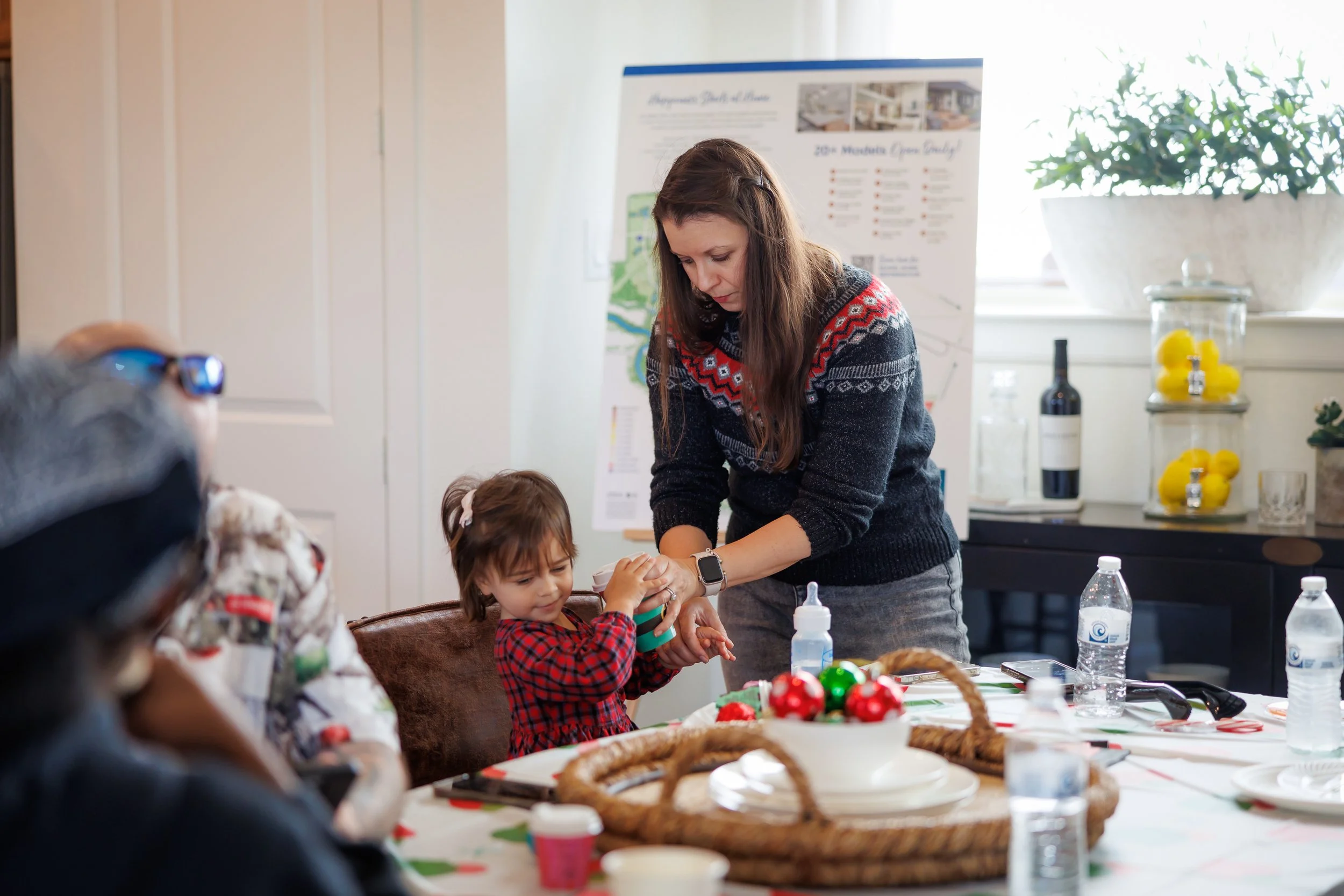 SPP-L-W-David Weekley Homes-Photos with Santa at Sienna 35-60.jpg