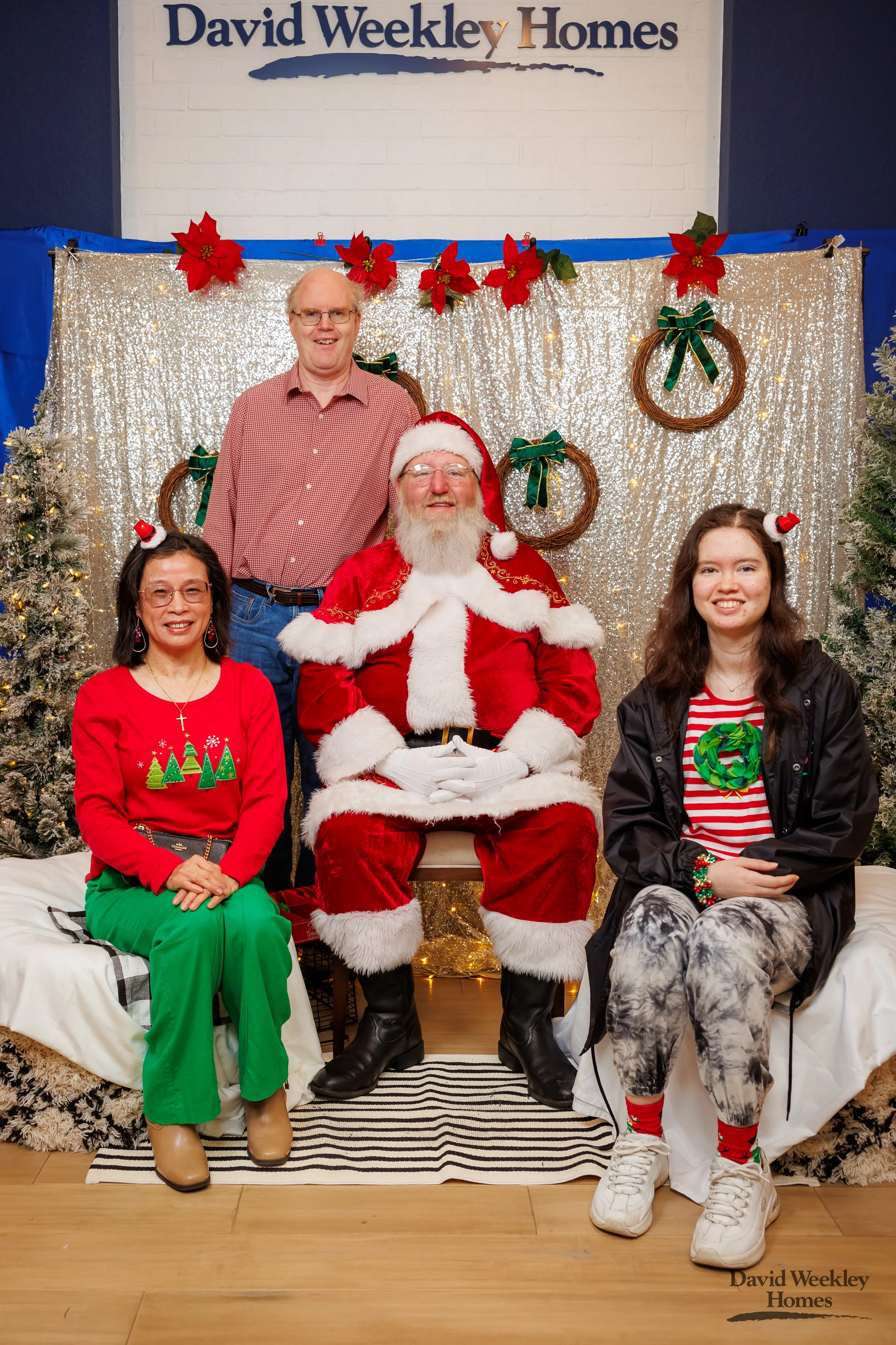 SPP-L-W-12.08.2024-David Weekley Homes Photos With Santa Sienna 65-40.jpg